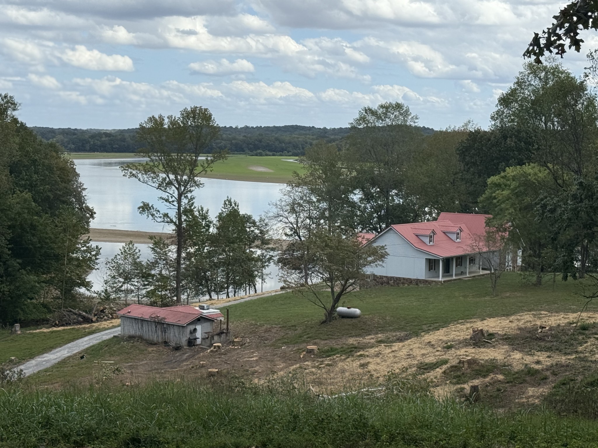 242 Woodruff Ln Property Photo 1