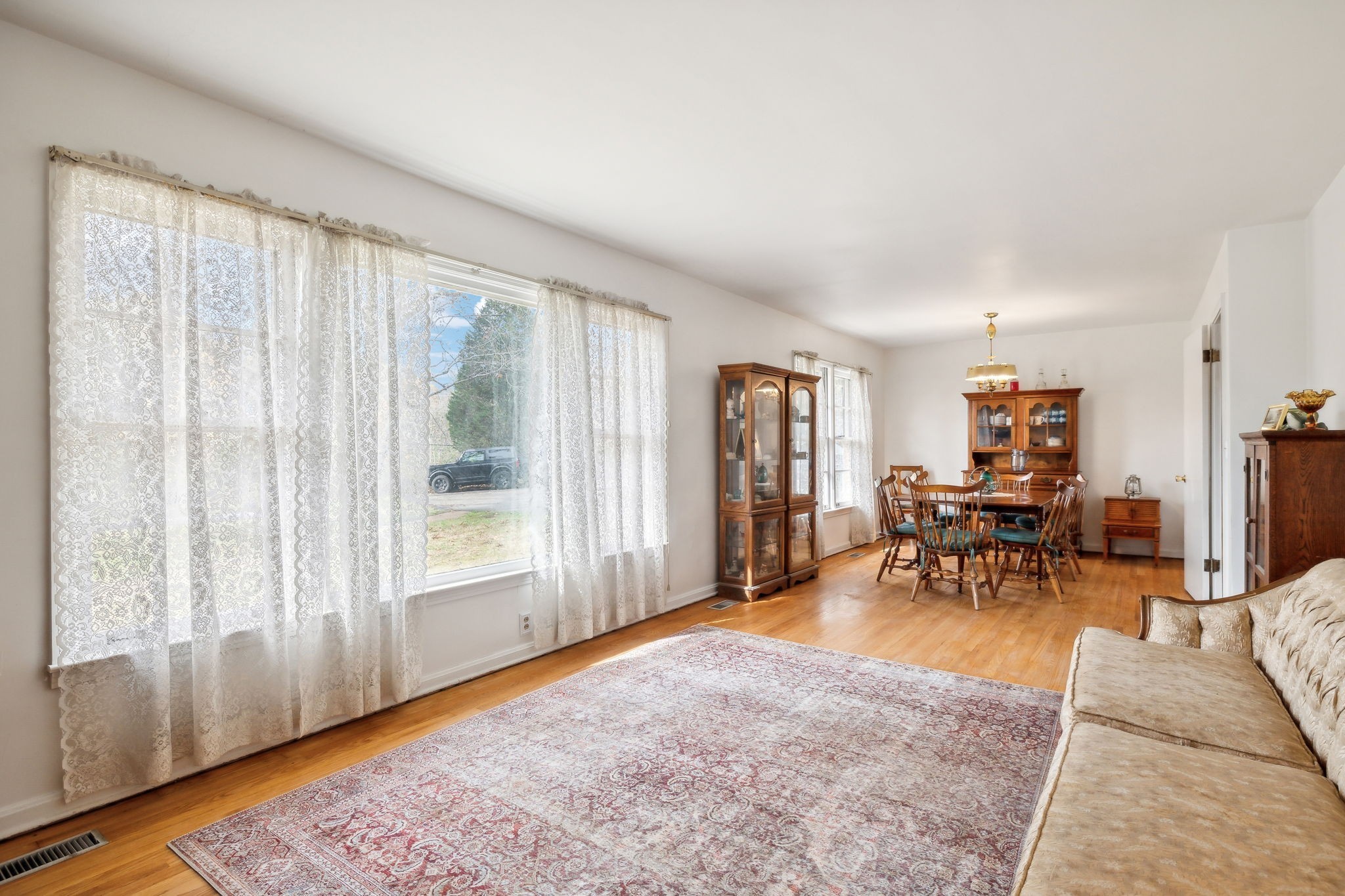 404 Van Hook Dr Property Photo 6