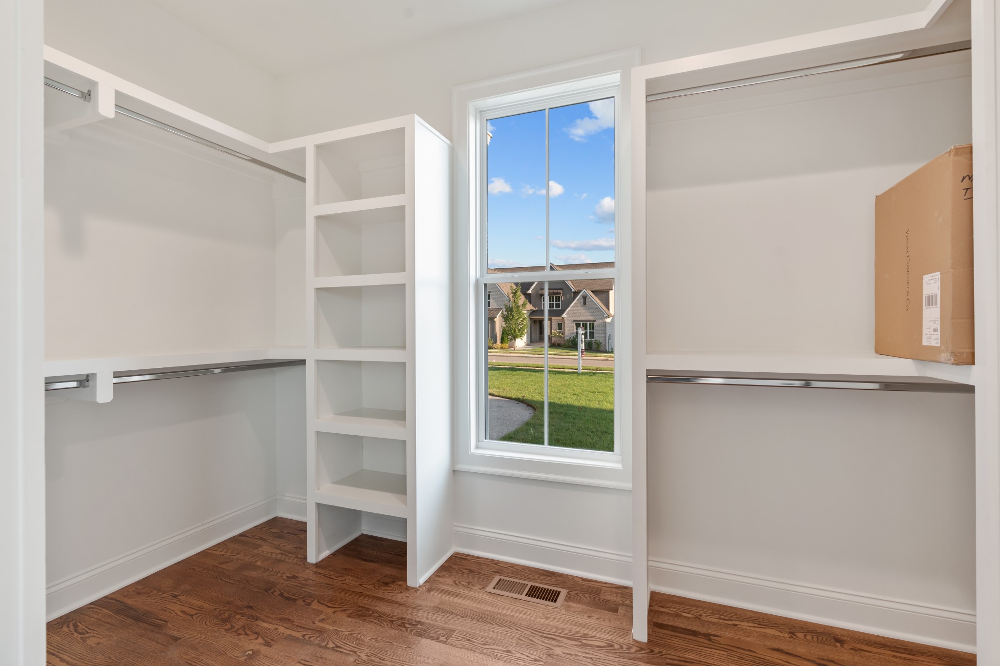 1107 Collin Dr Property Photo 37