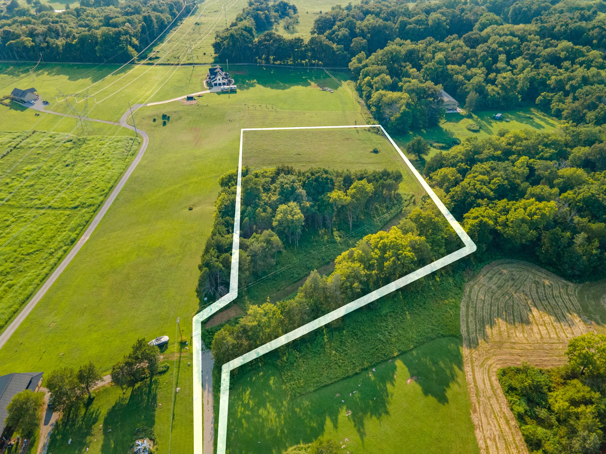 3380 Mealer Rd Property Photo 2