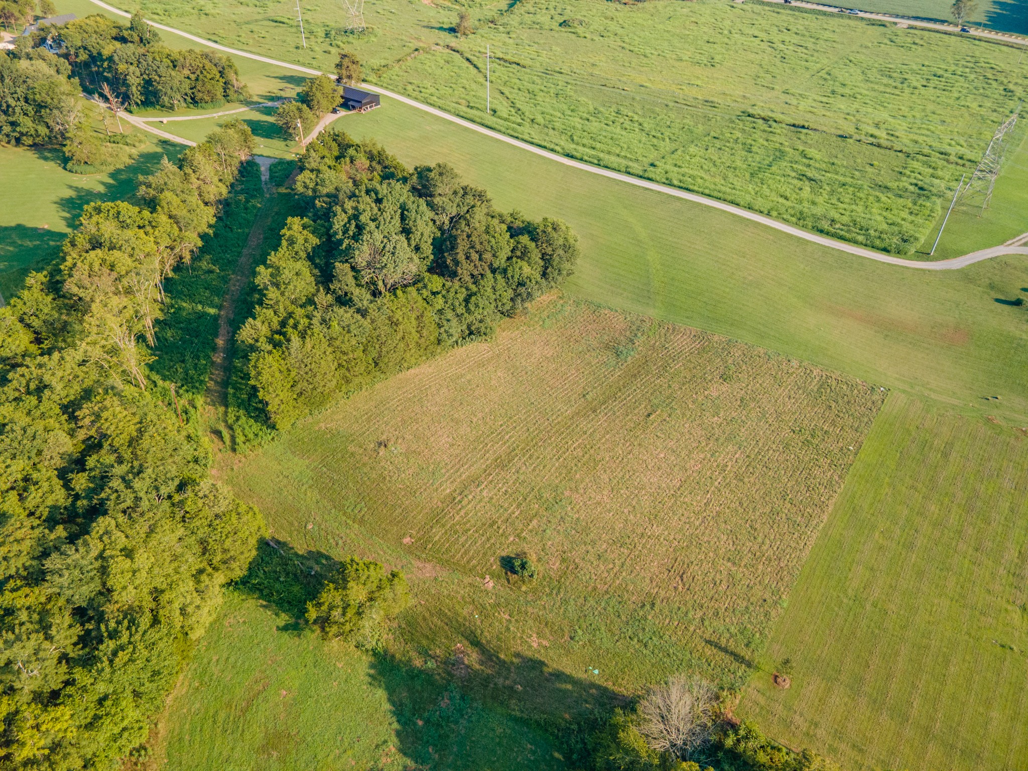 3380 Mealer Rd Property Photo 8