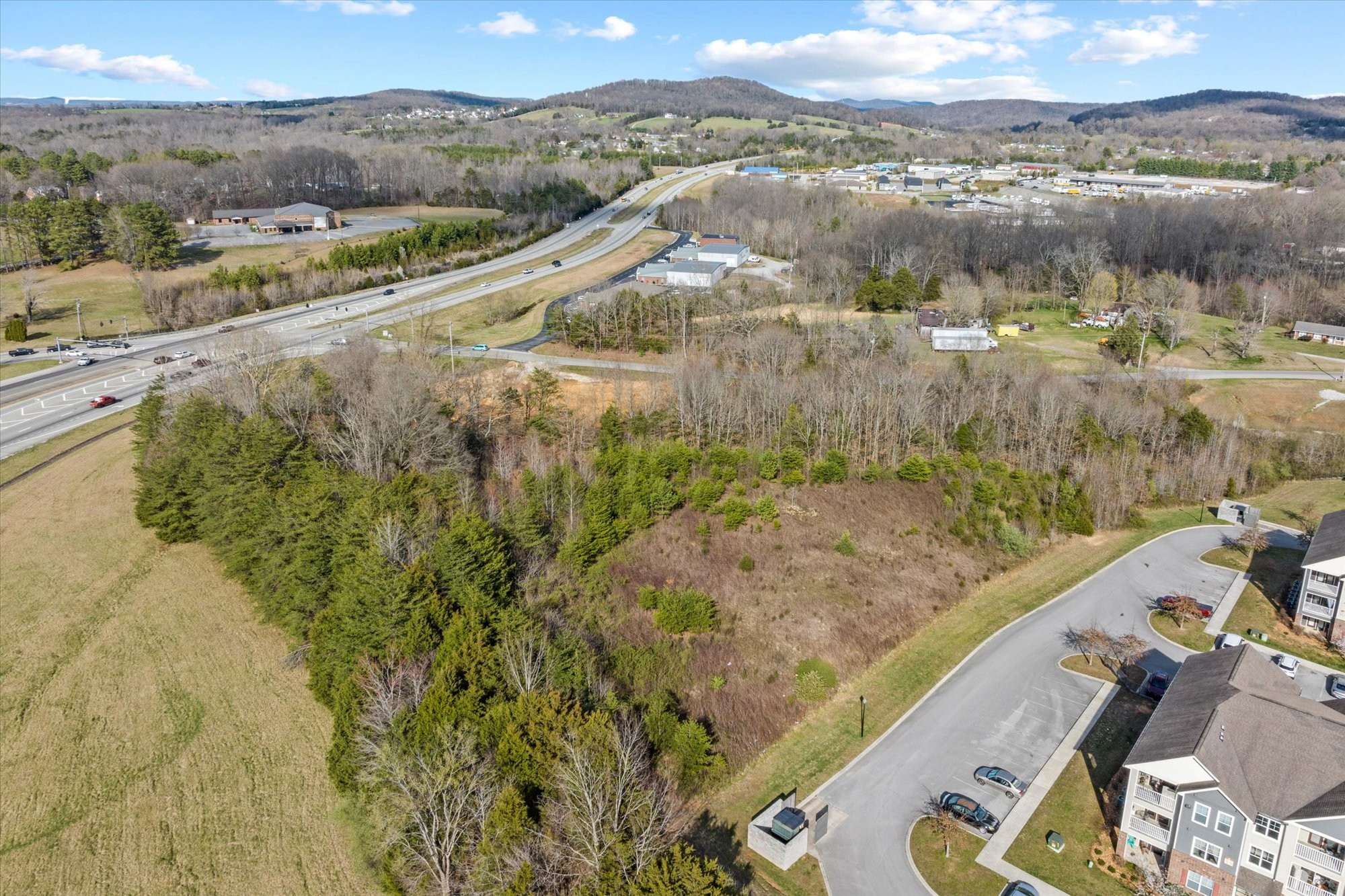 275 Quinland Lake Rd Property Photo 2