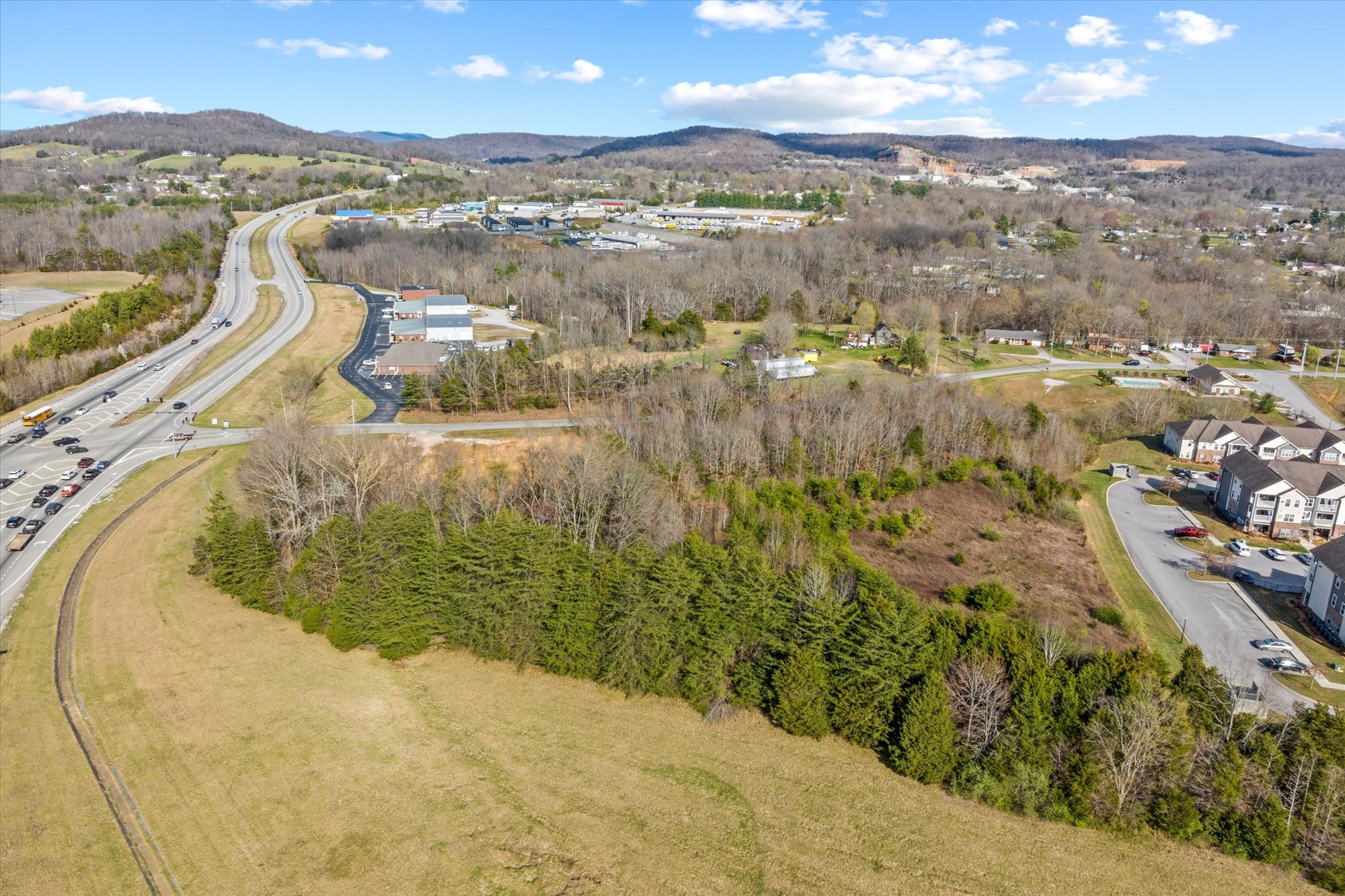 275 Quinland Lake Rd Property Photo 3