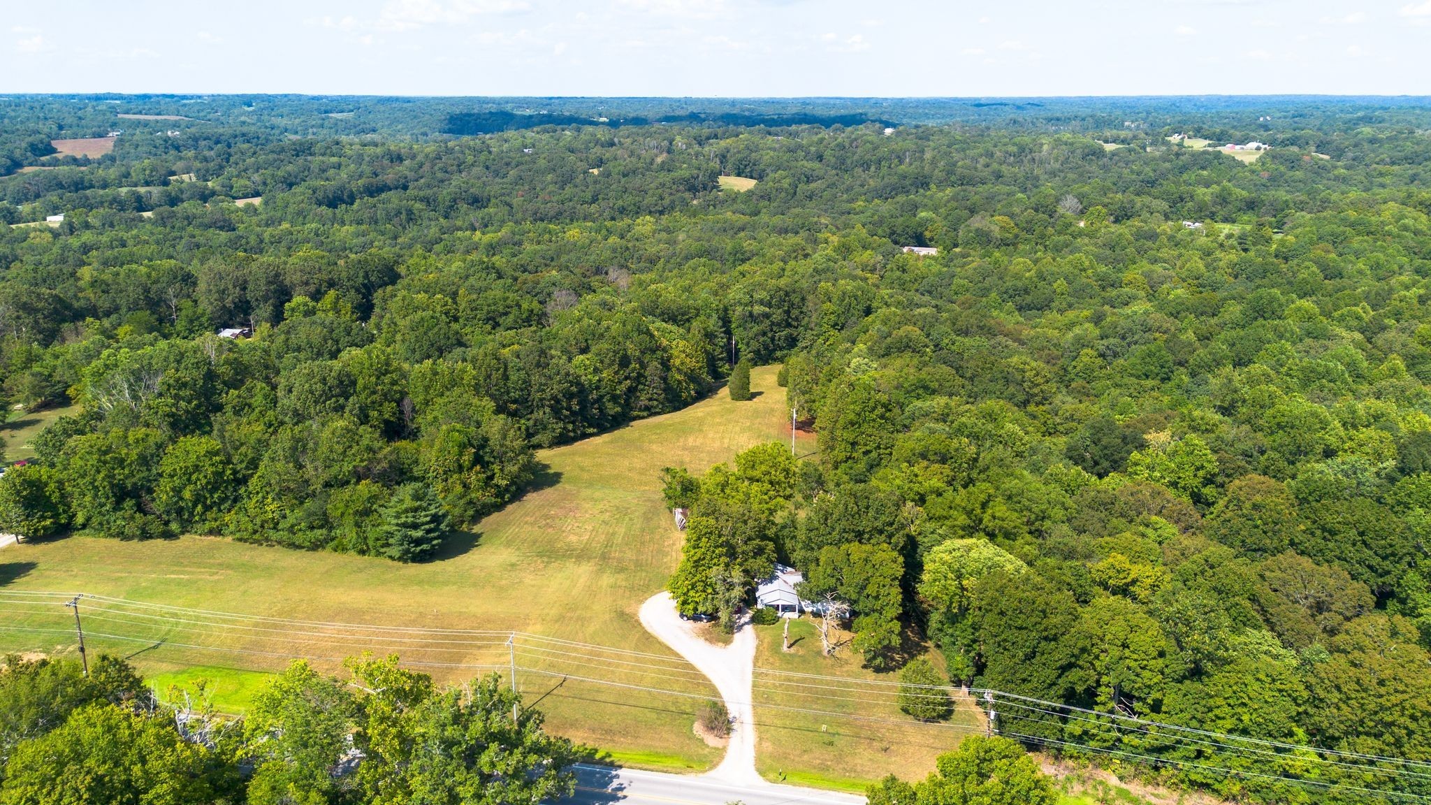 5822 Highway 41a Property Photo 3