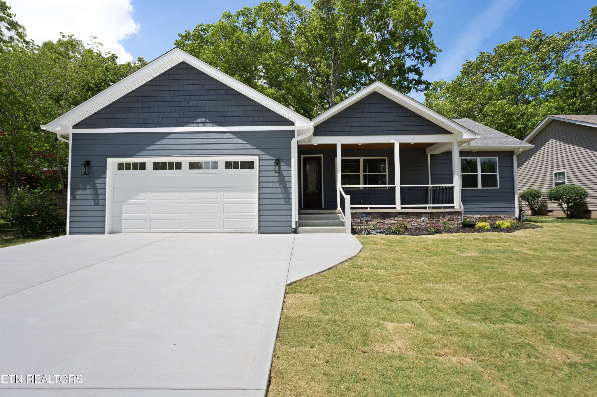 114 Britton Lane Property Photo 1