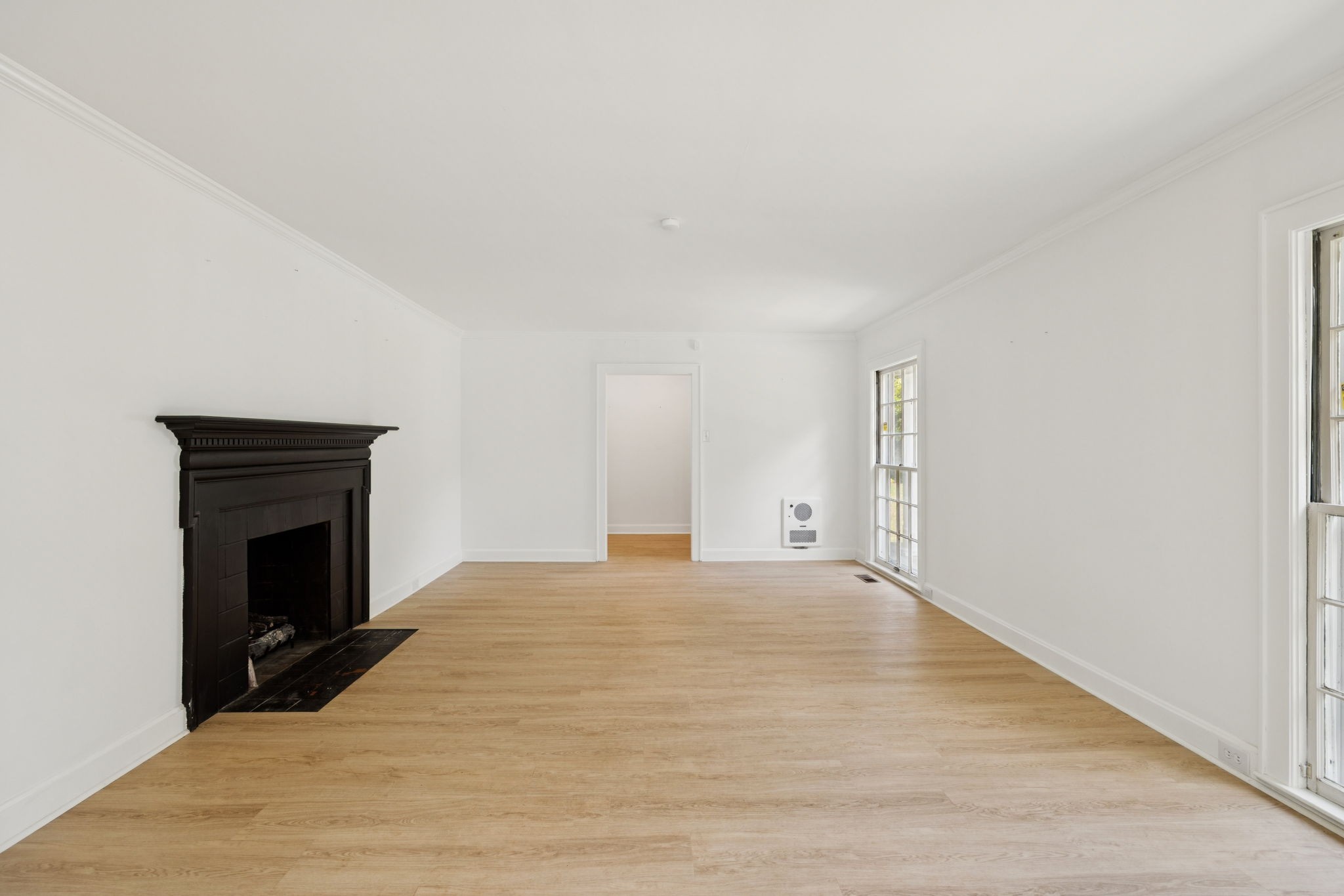 527 E Madison St Property Photo 20
