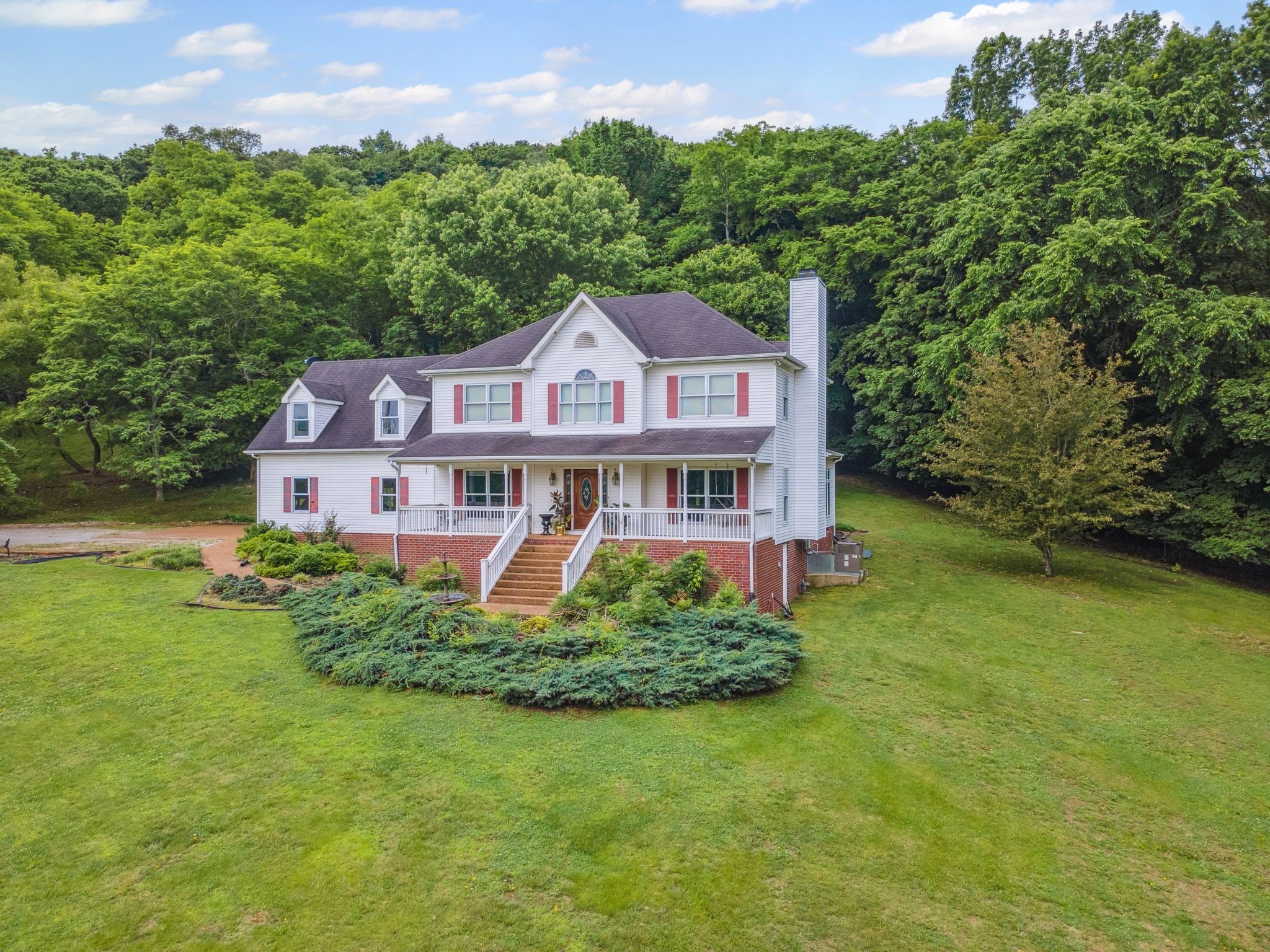 6873 Giles Hill Rd Property Photo 1