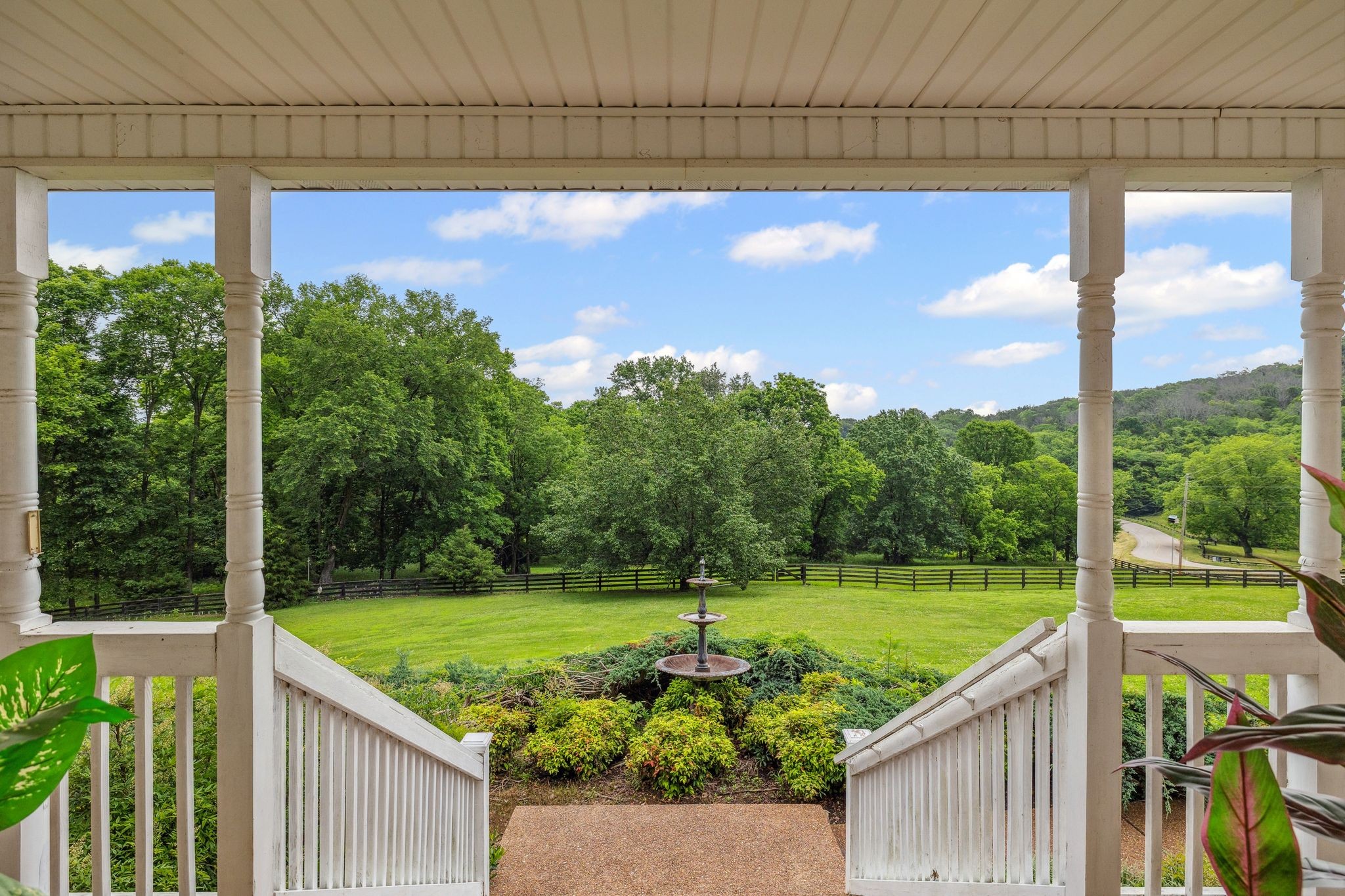 6873 Giles Hill Rd Property Photo 2
