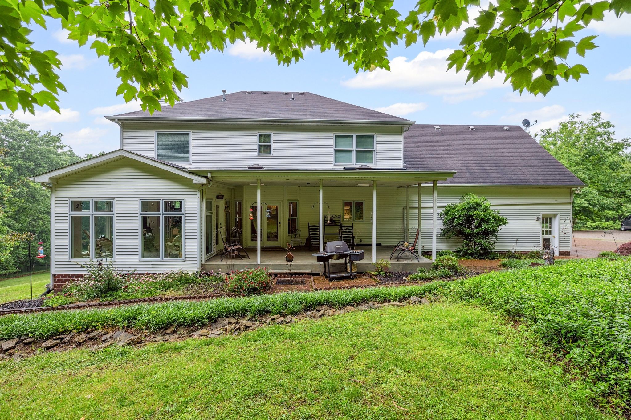 6873 Giles Hill Rd Property Photo 3