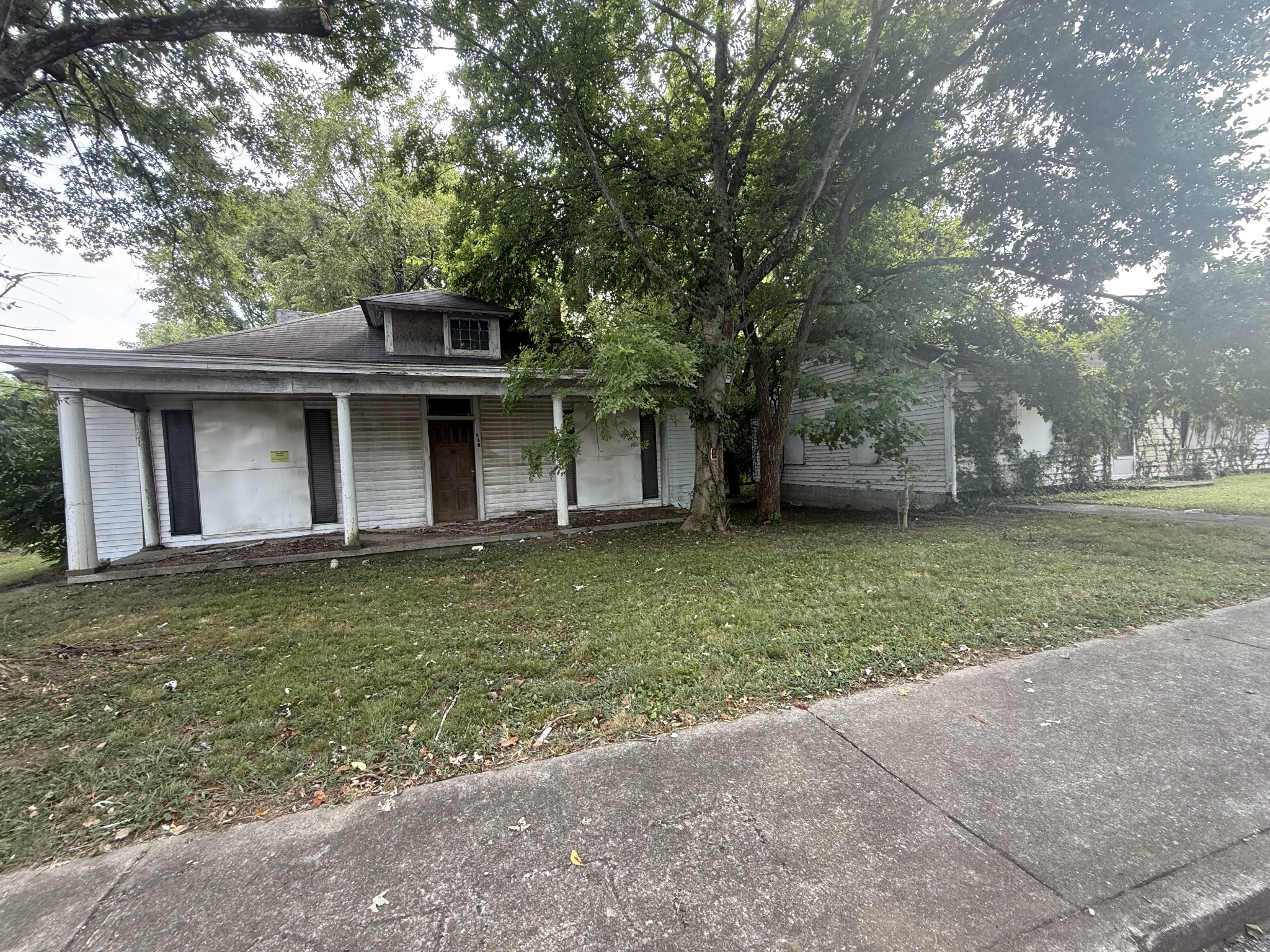 946 Clark St Property Photo 1