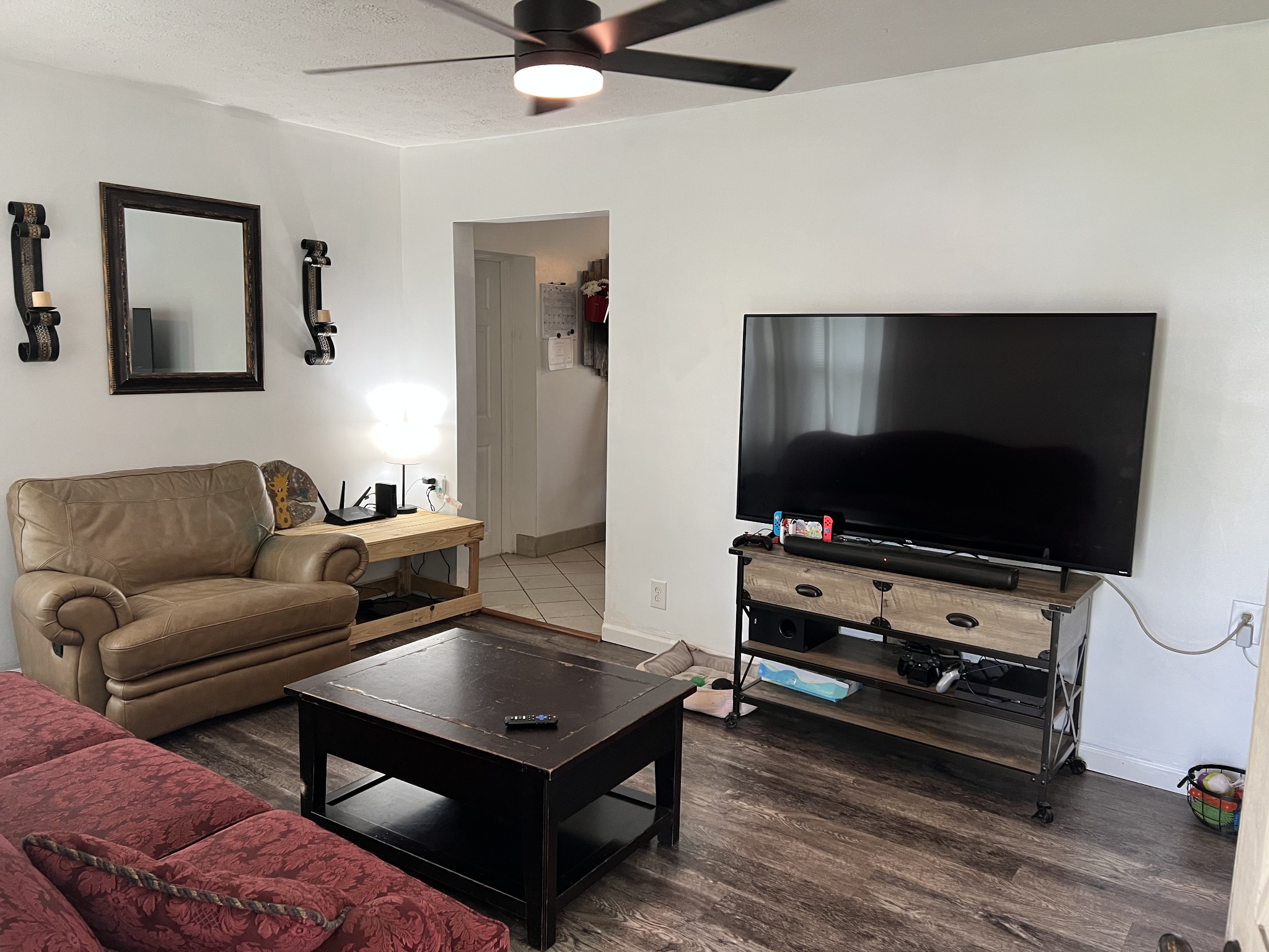 431 Elm St Property Photo 3