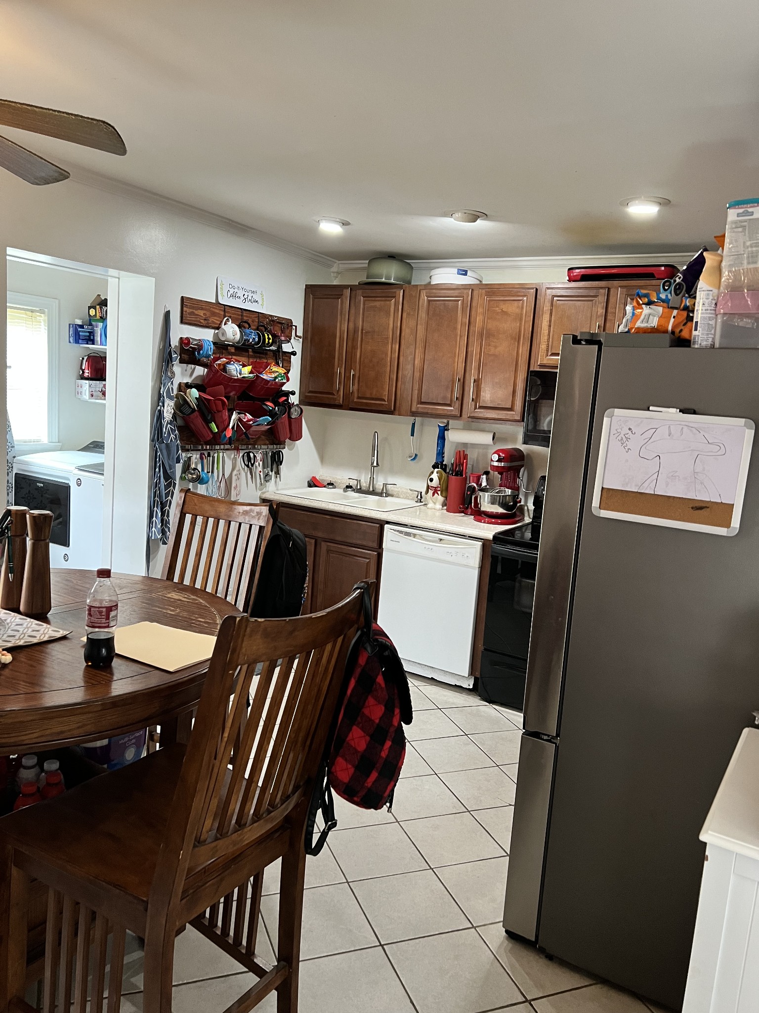 431 Elm St Property Photo 15