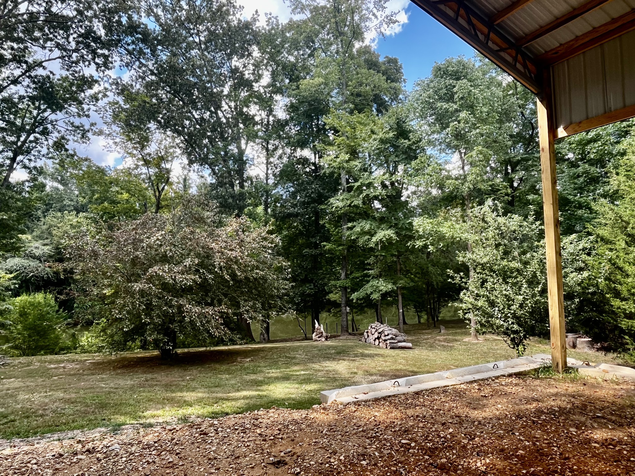 250 Teal Ln Property Photo 5