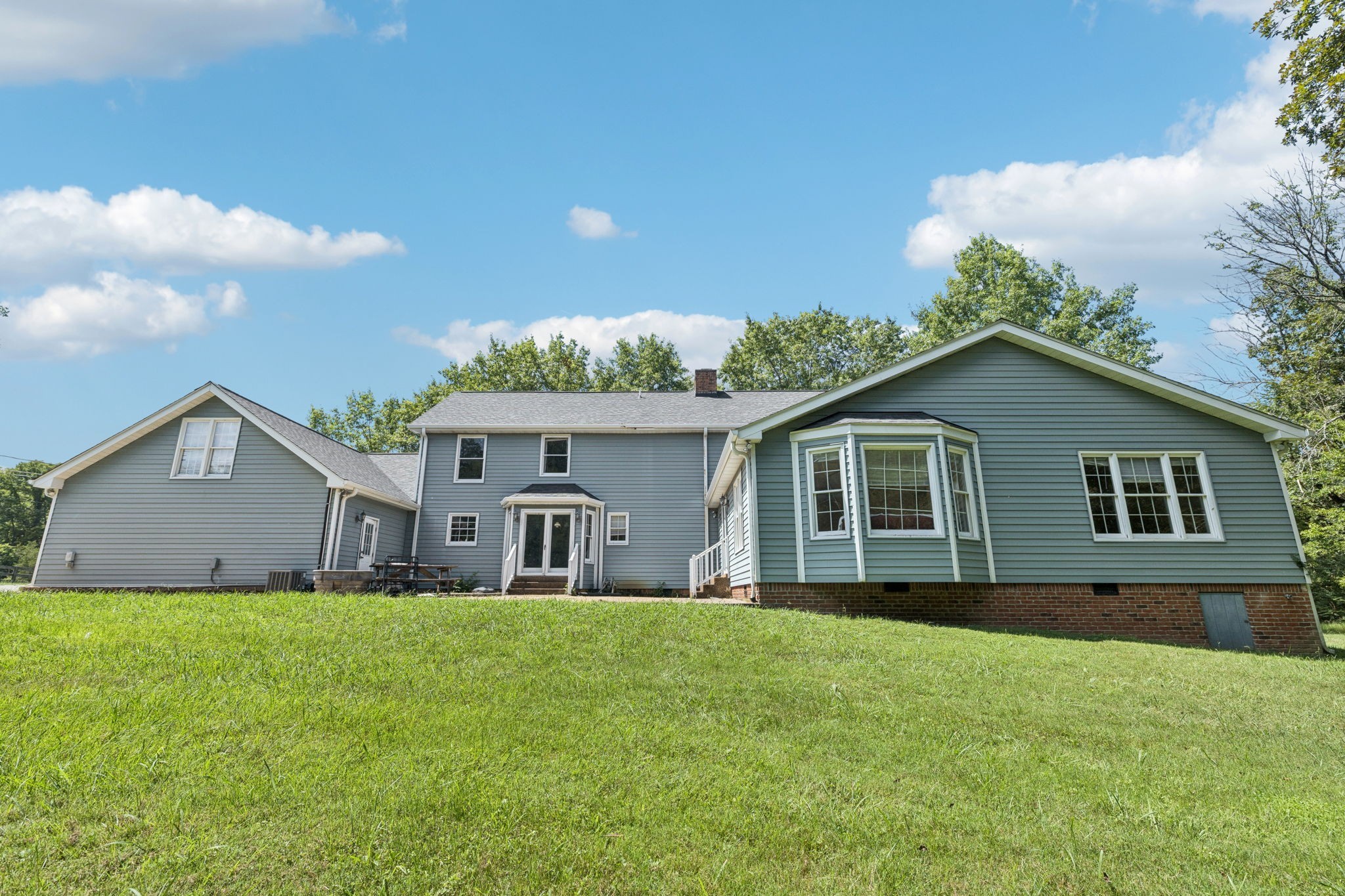 2413 Highway 109, N Property Photo 4