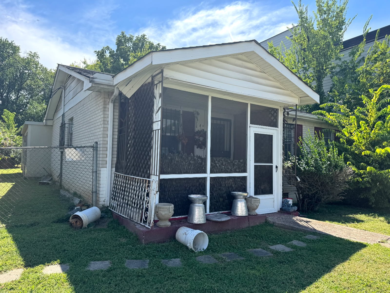 1211 Hawkins Street Property Photo 1