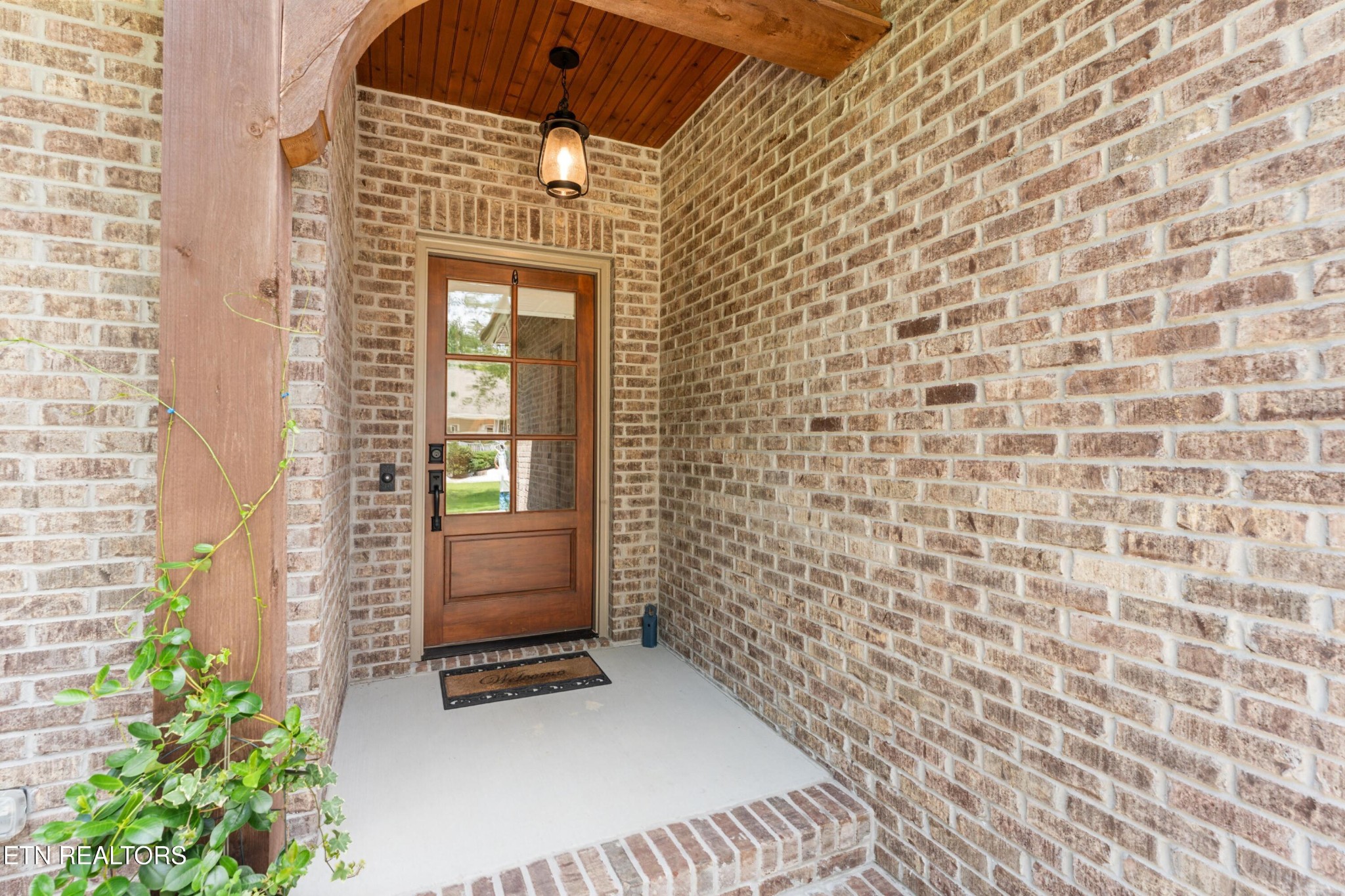 14 Renwick Drive Property Photo 2