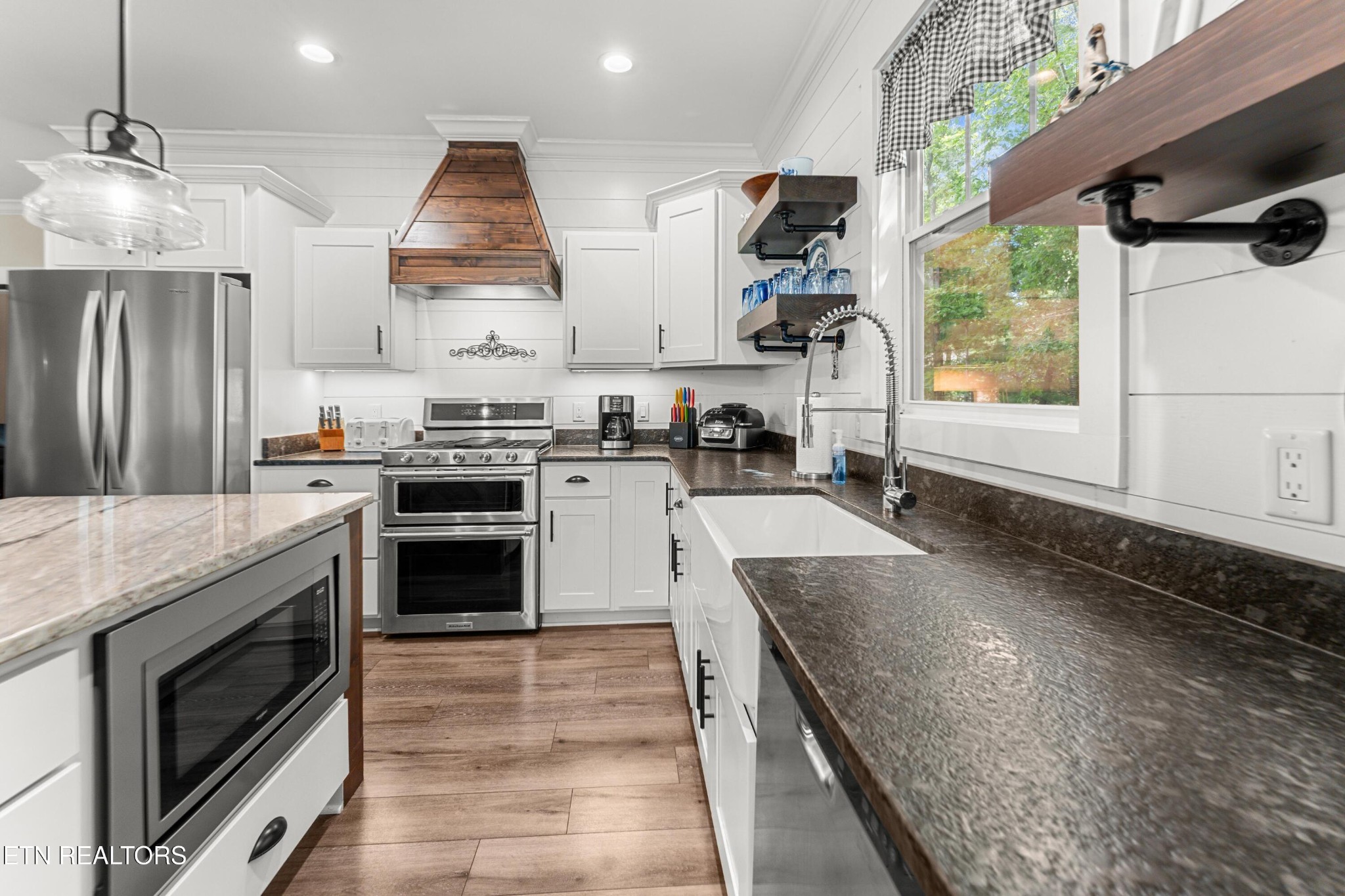 14 Renwick Drive Property Photo 13