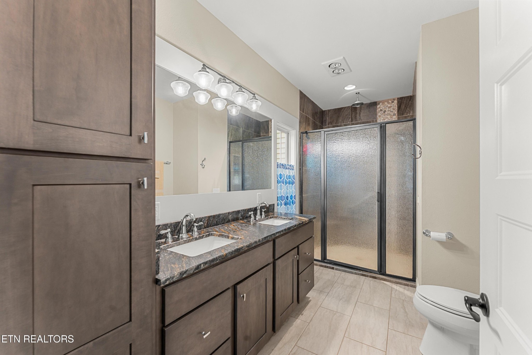 14 Renwick Drive Property Photo 25