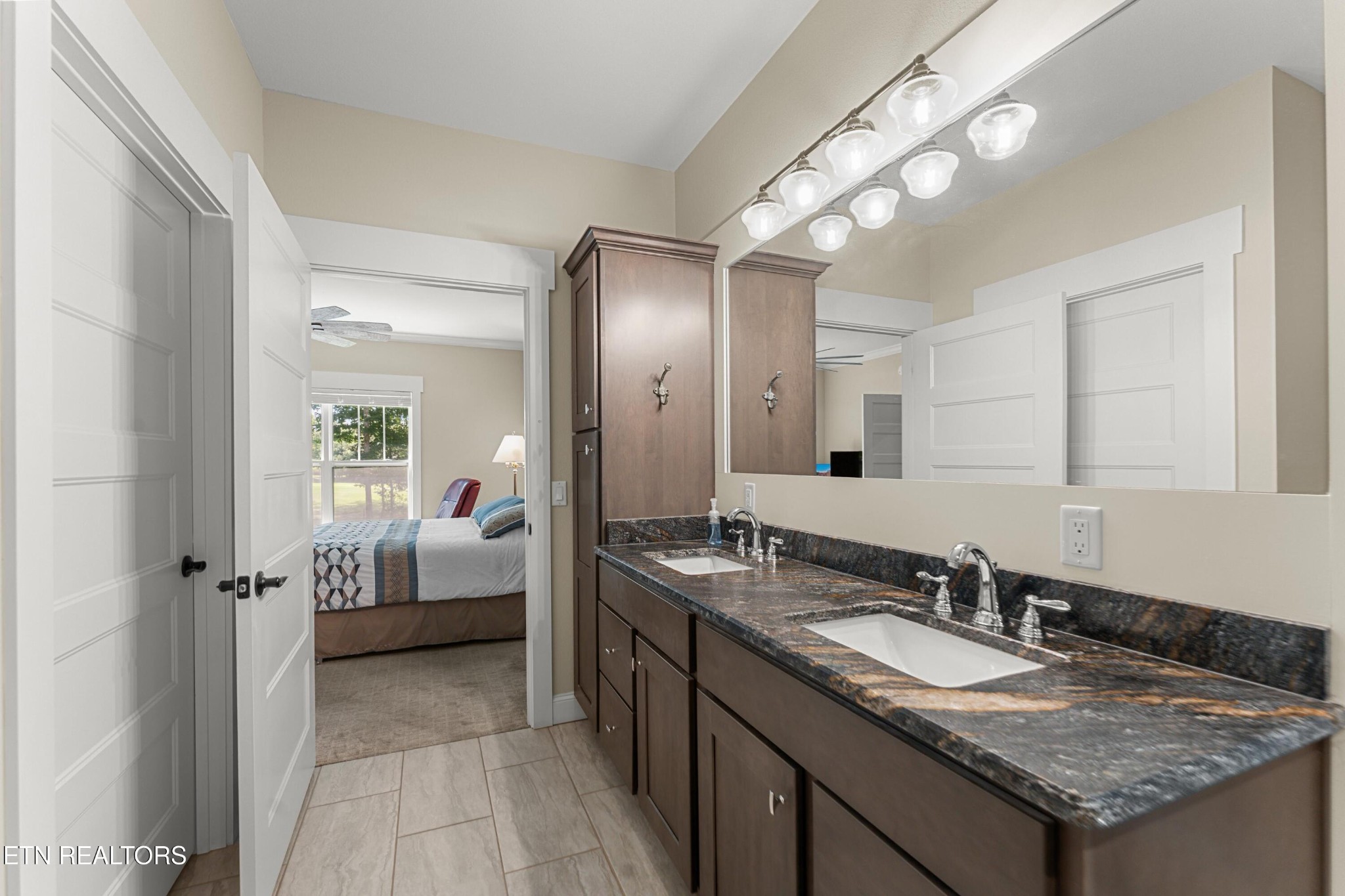 14 Renwick Drive Property Photo 27