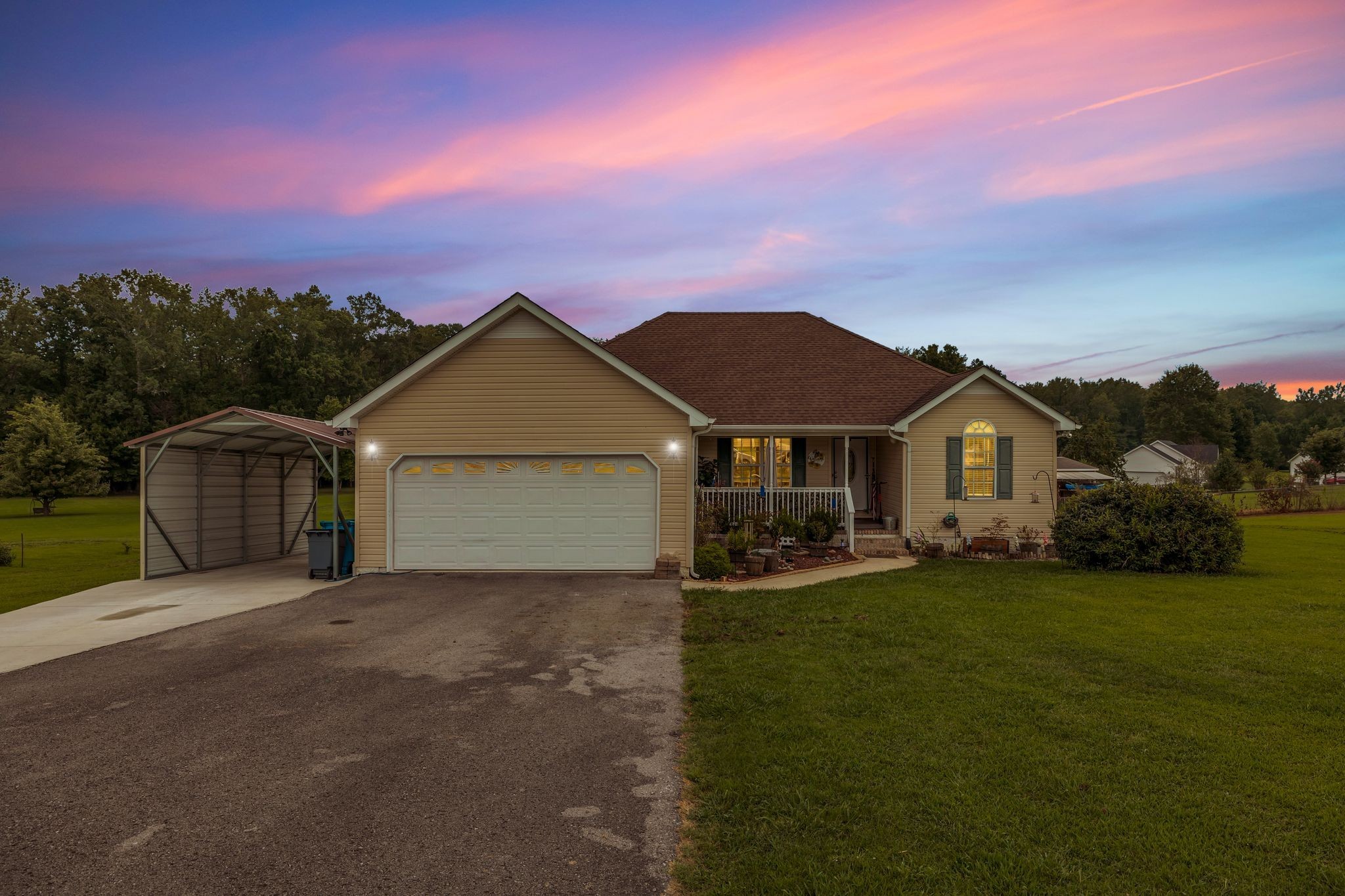 272 Jacoby Dr Property Photo 2