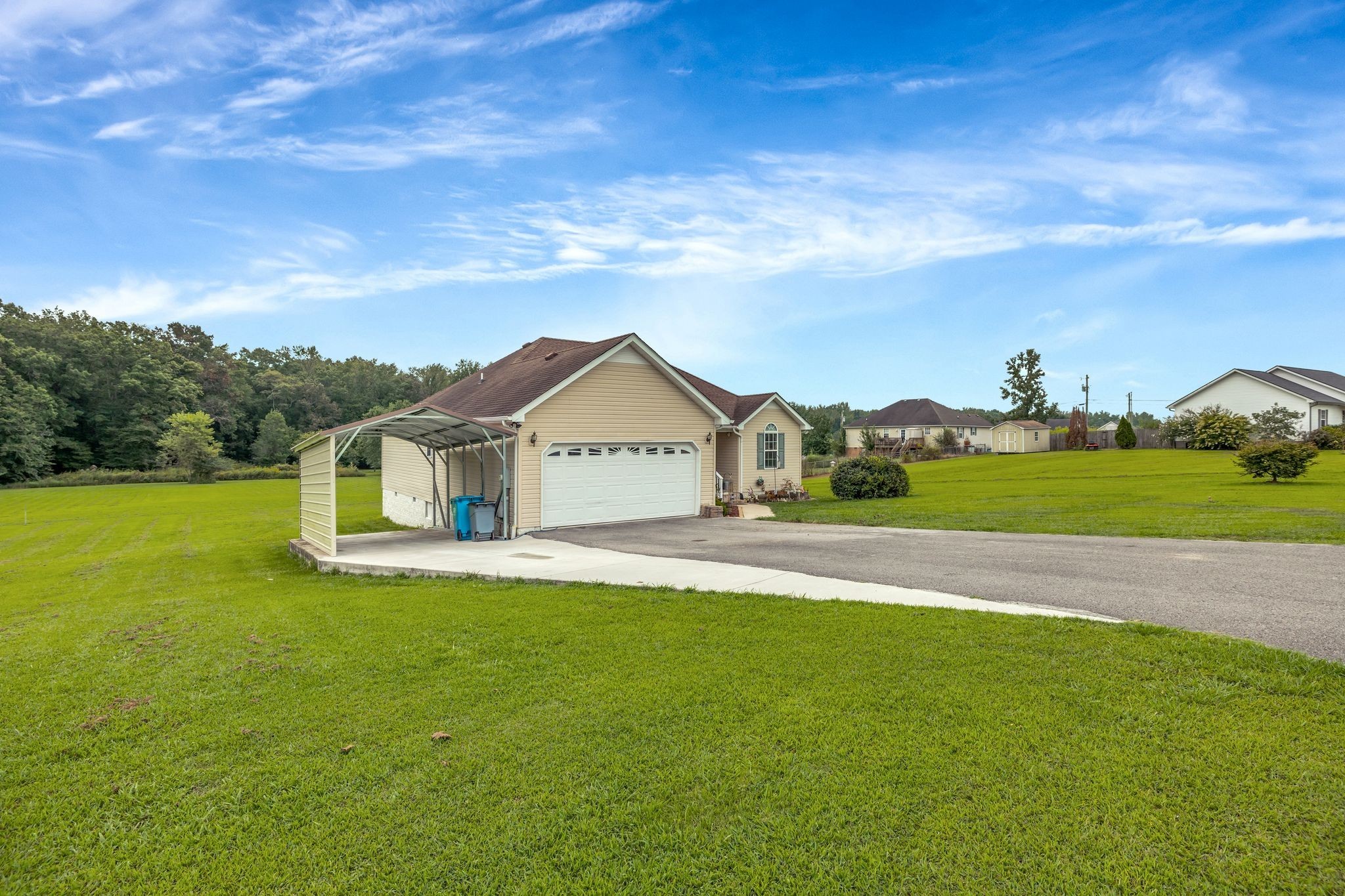 272 Jacoby Dr Property Photo 4