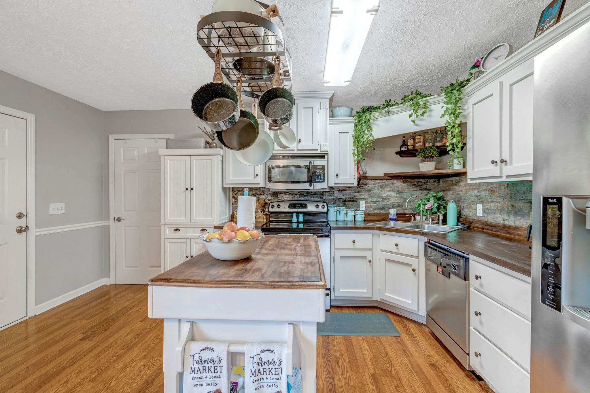 272 Jacoby Dr Property Photo 8