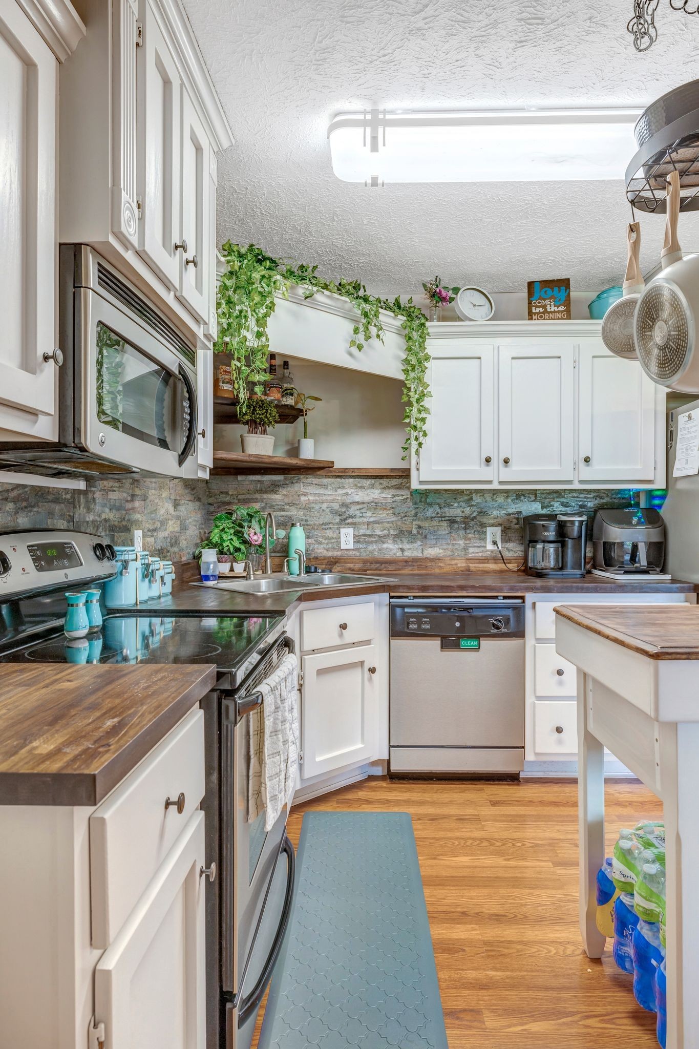 272 Jacoby Dr Property Photo 9