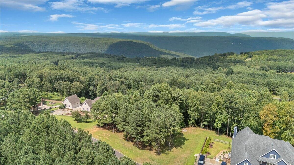 440 Lookout View Drive Property Photo 4