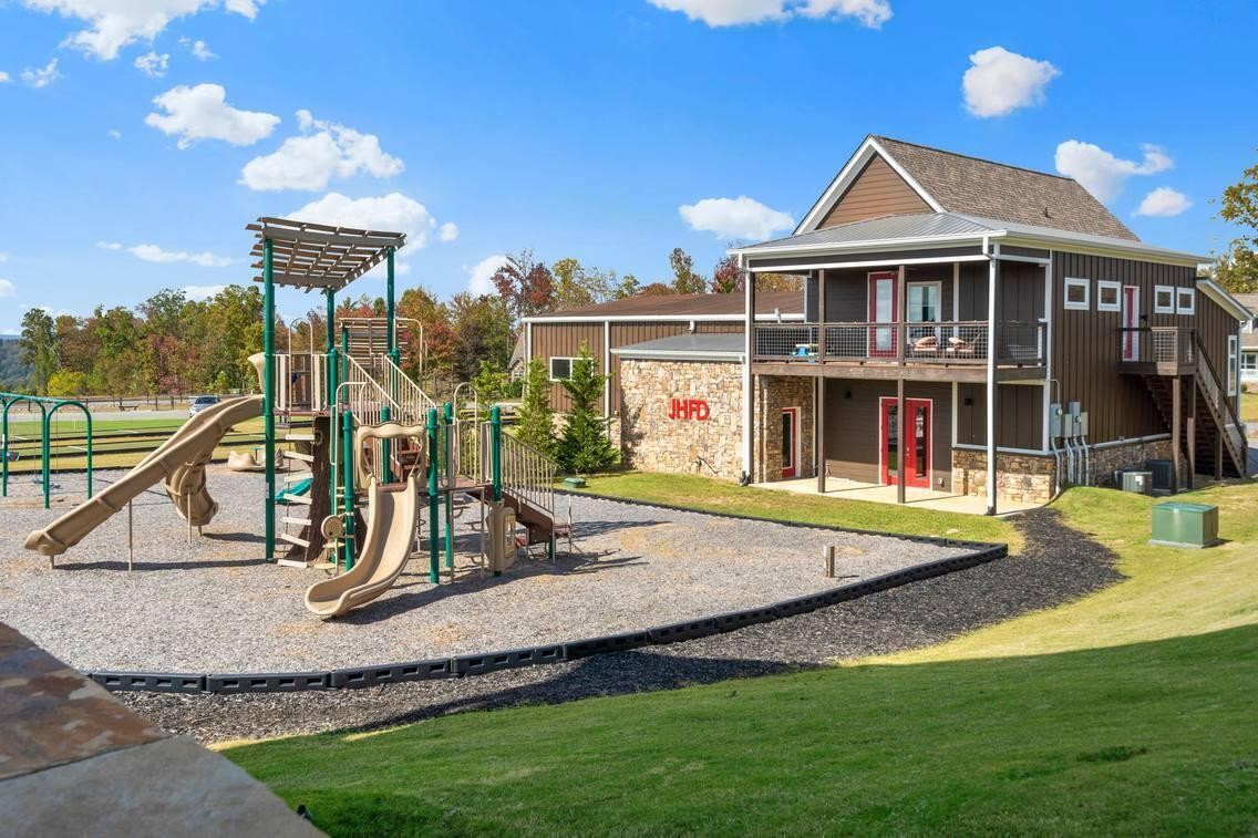 440 Lookout View Drive Property Photo 32