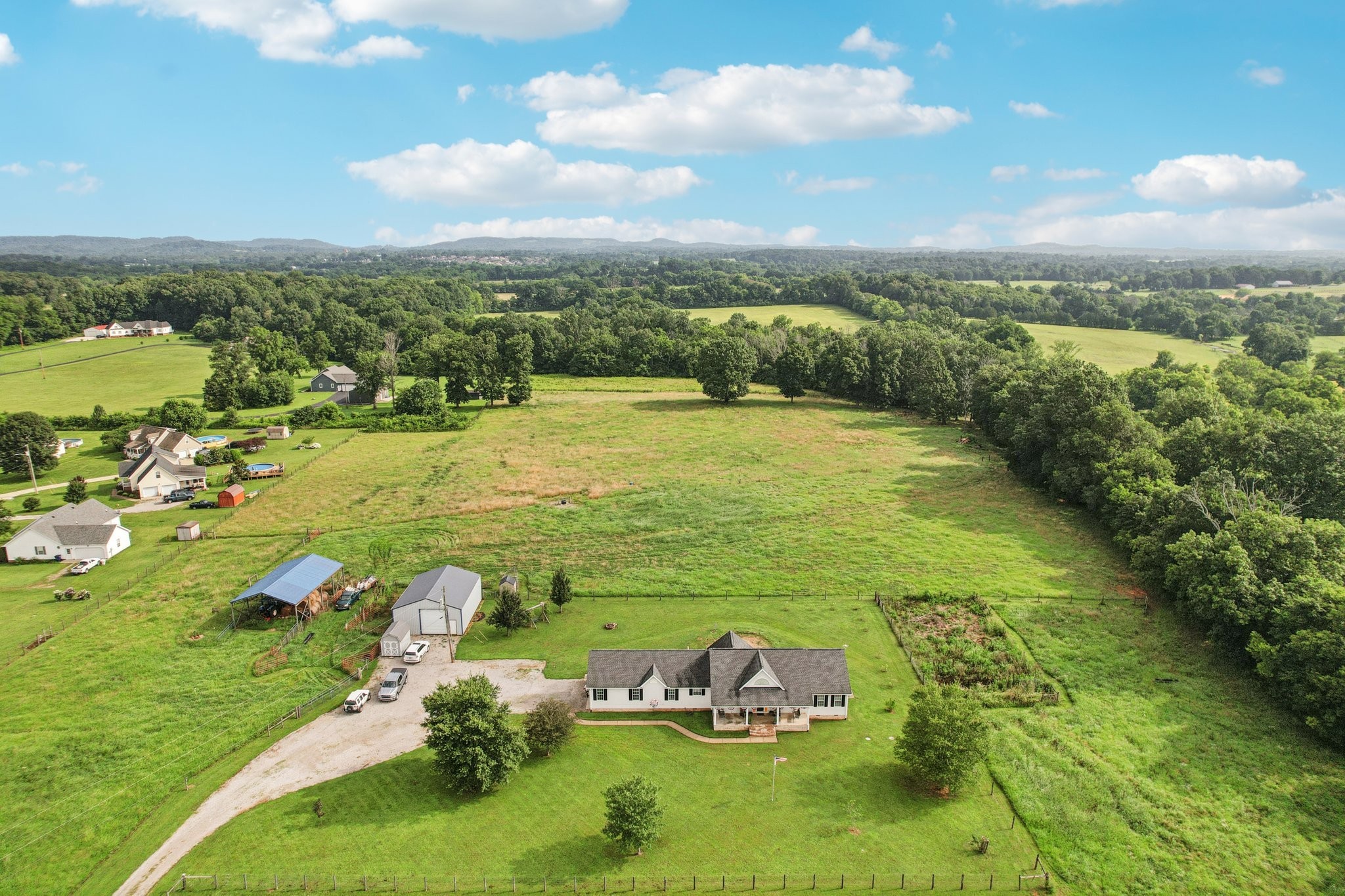 4505 Polaris Dr Property Photo 3