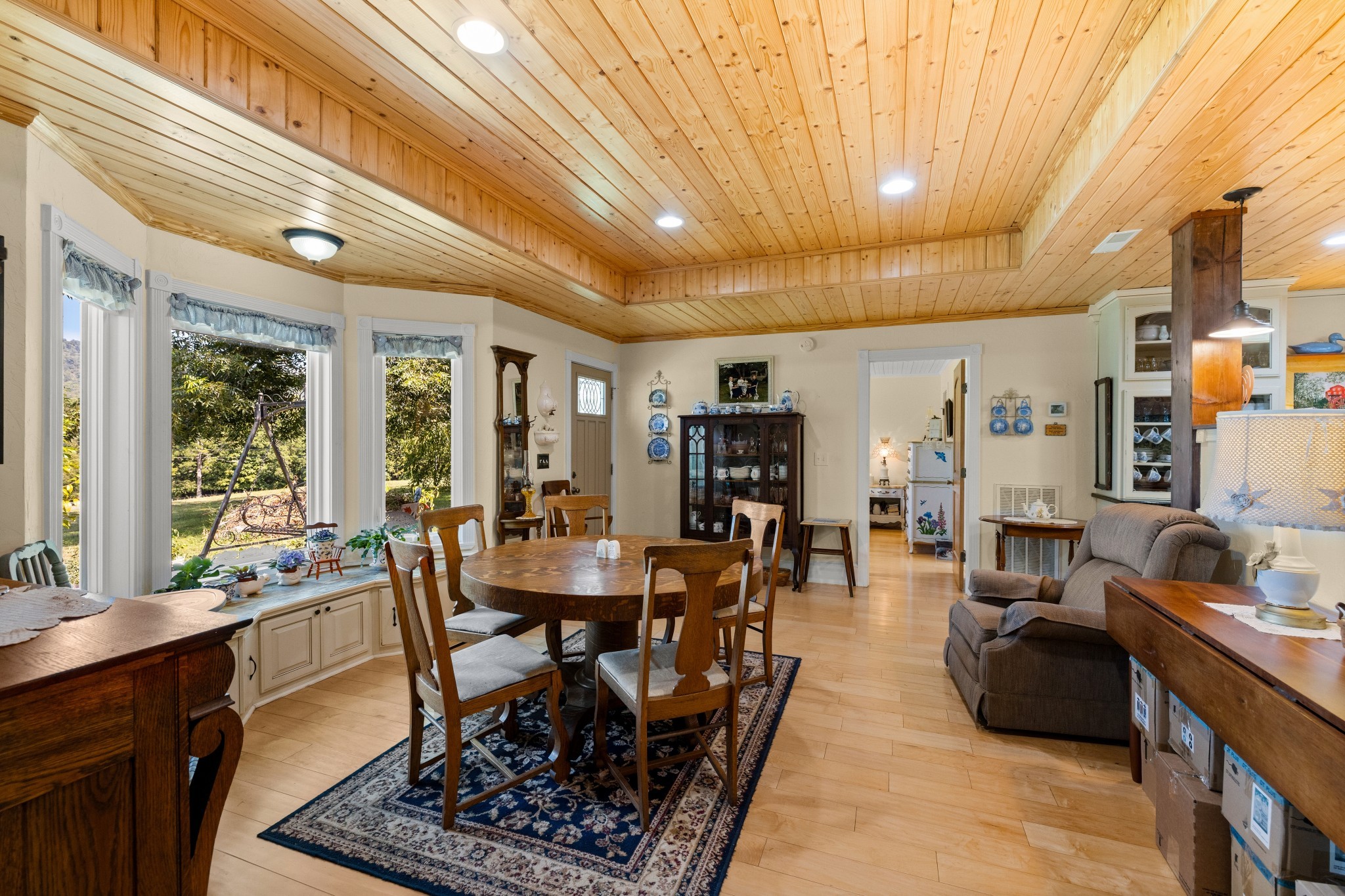 1556 Chestnut Grove Rd Property Photo 7