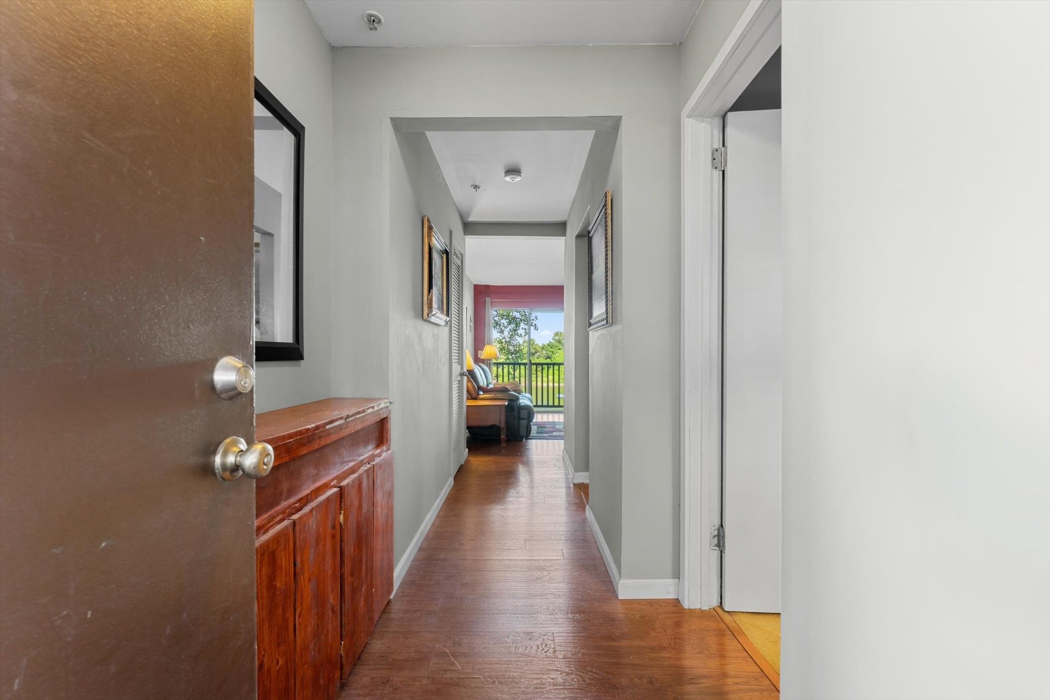 936 1st Ave, N Property Photo 1