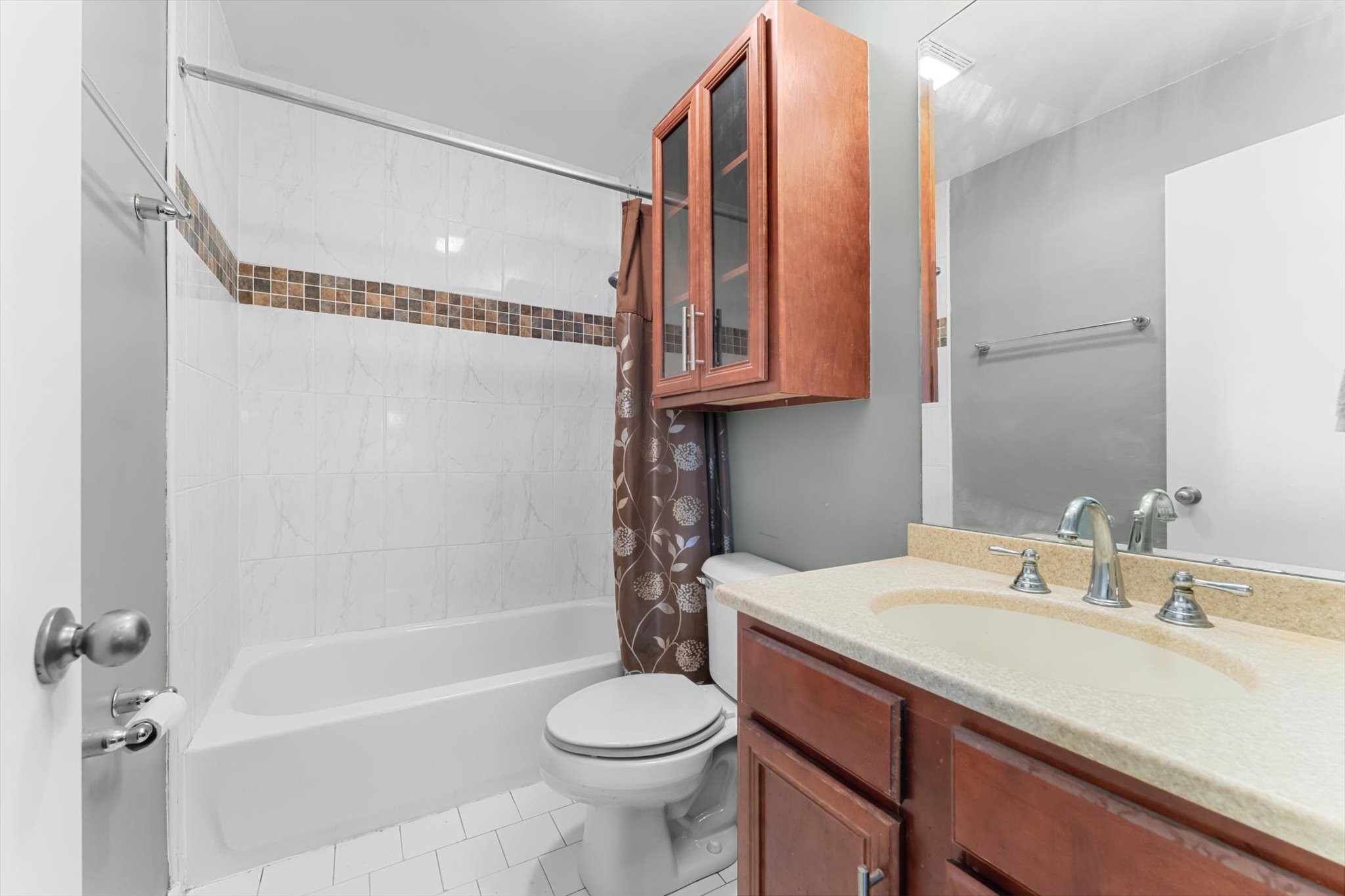 936 1st Ave, N Property Photo 17