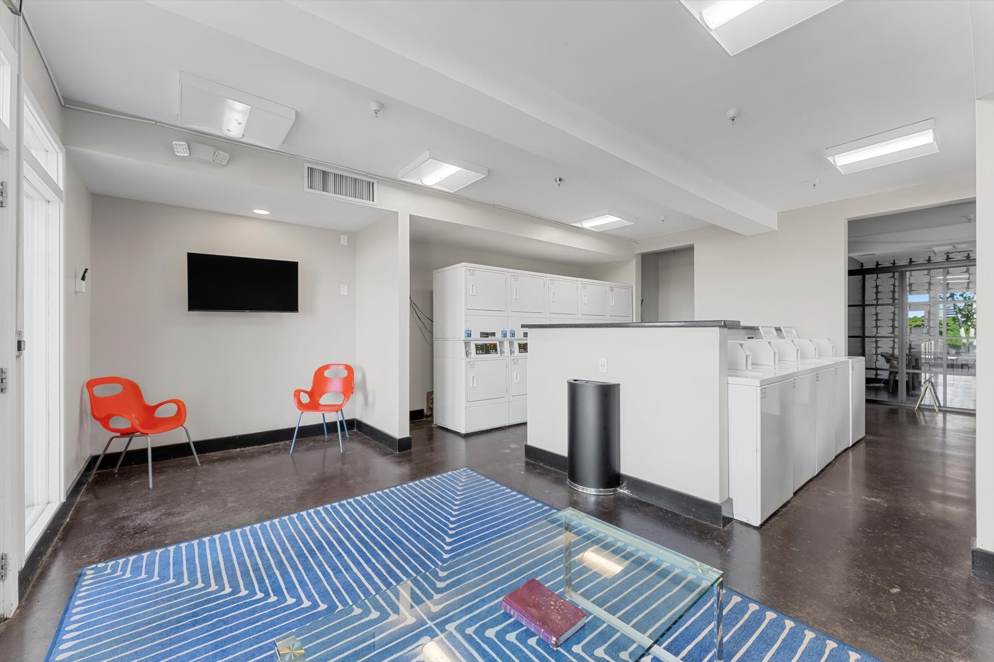 936 1st Ave, N Property Photo 21