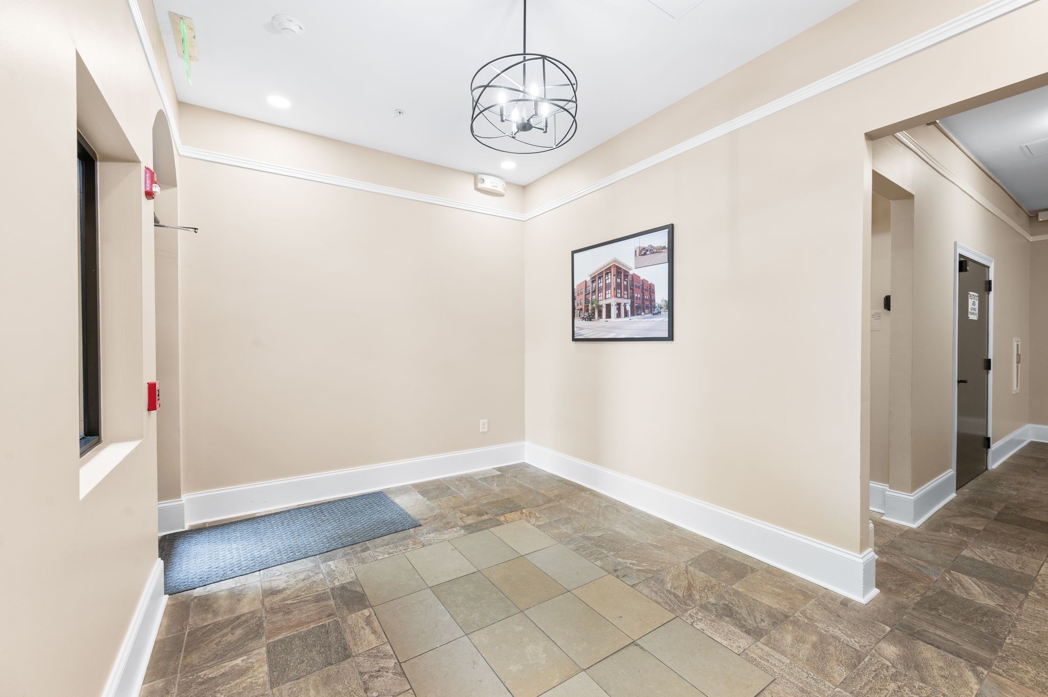 1015 Fatherland St Property Photo 7