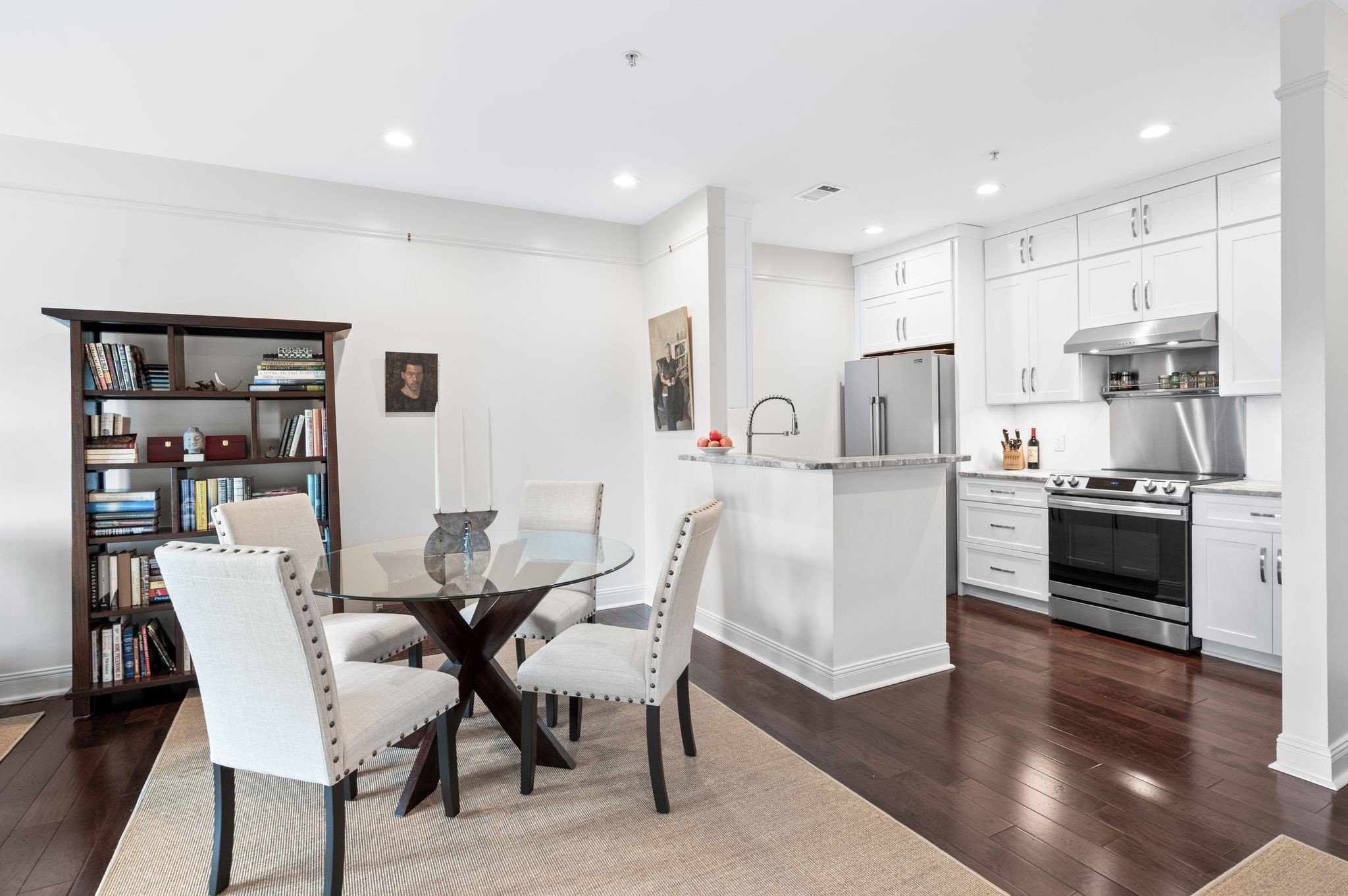 1015 Fatherland St Property Photo 15