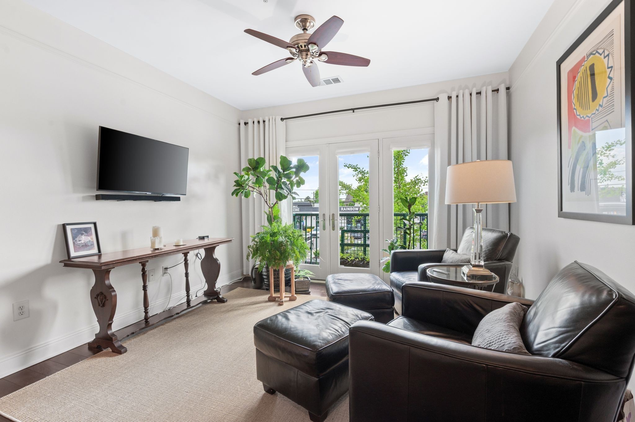 1015 Fatherland St Property Photo 19