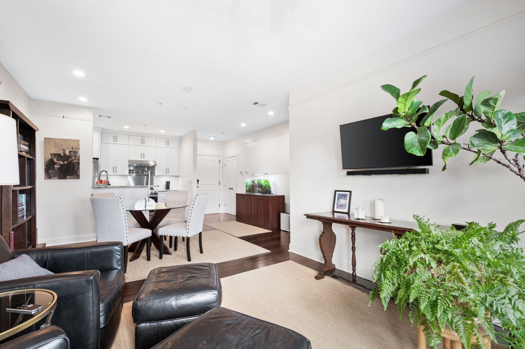 1015 Fatherland St Property Photo 20