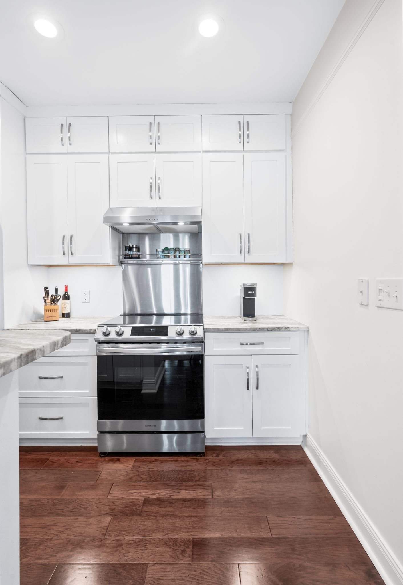 1015 Fatherland St Property Photo 25