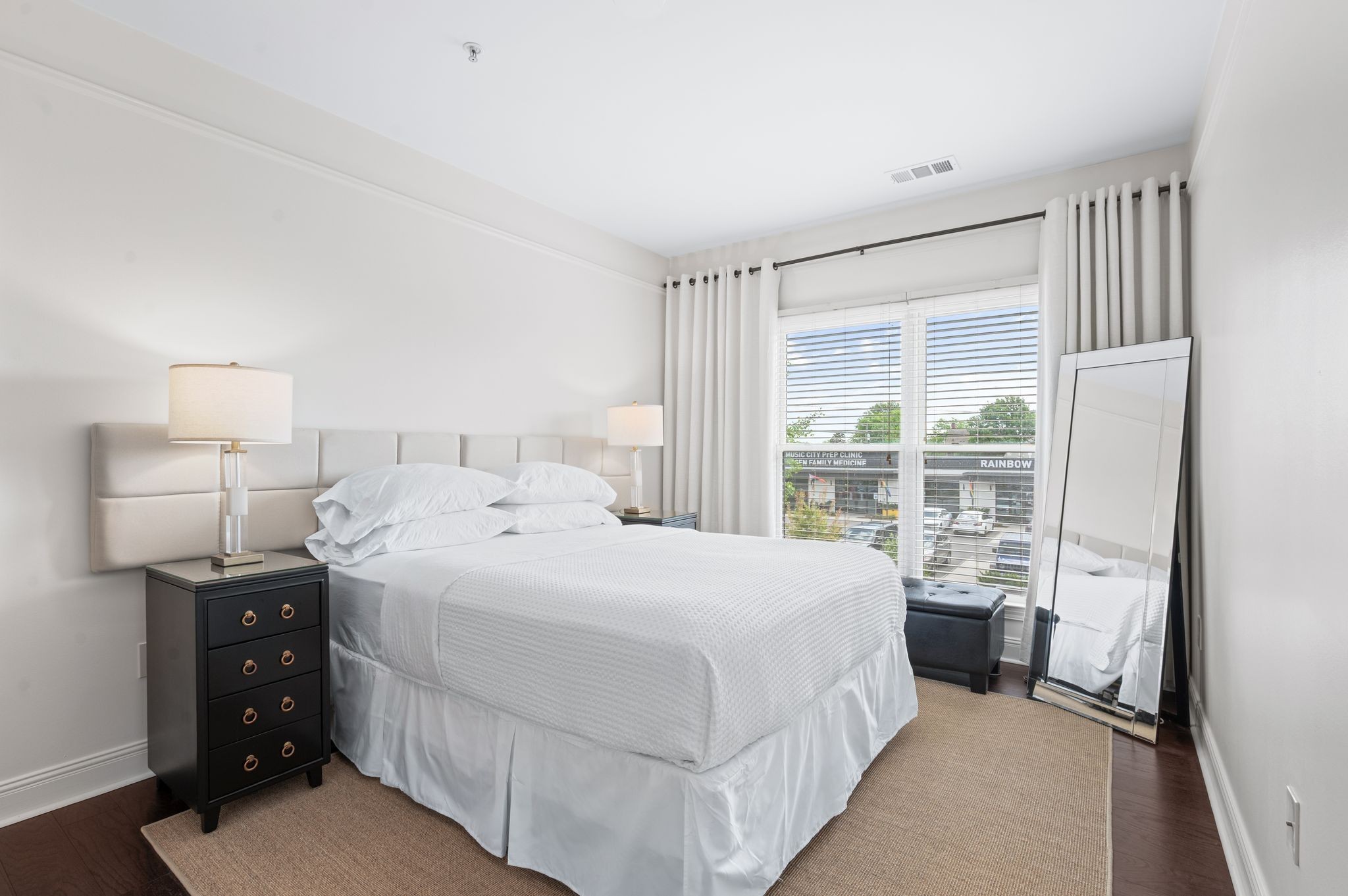 1015 Fatherland St Property Photo 35