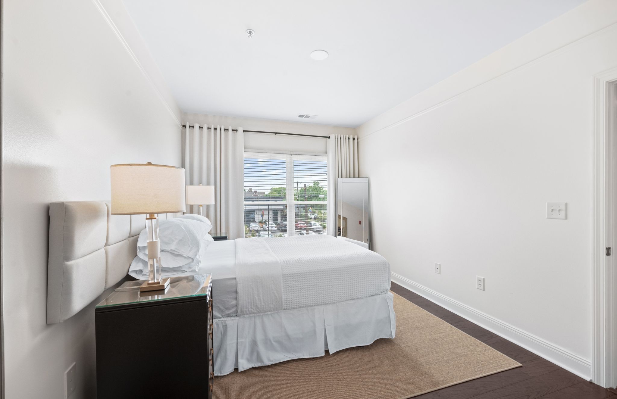 1015 Fatherland St Property Photo 36