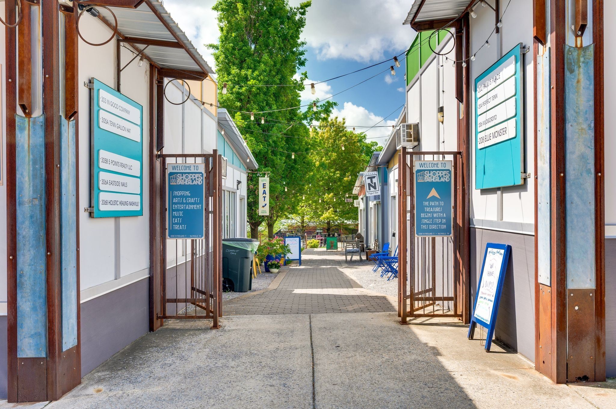 1015 Fatherland St Property Photo 54