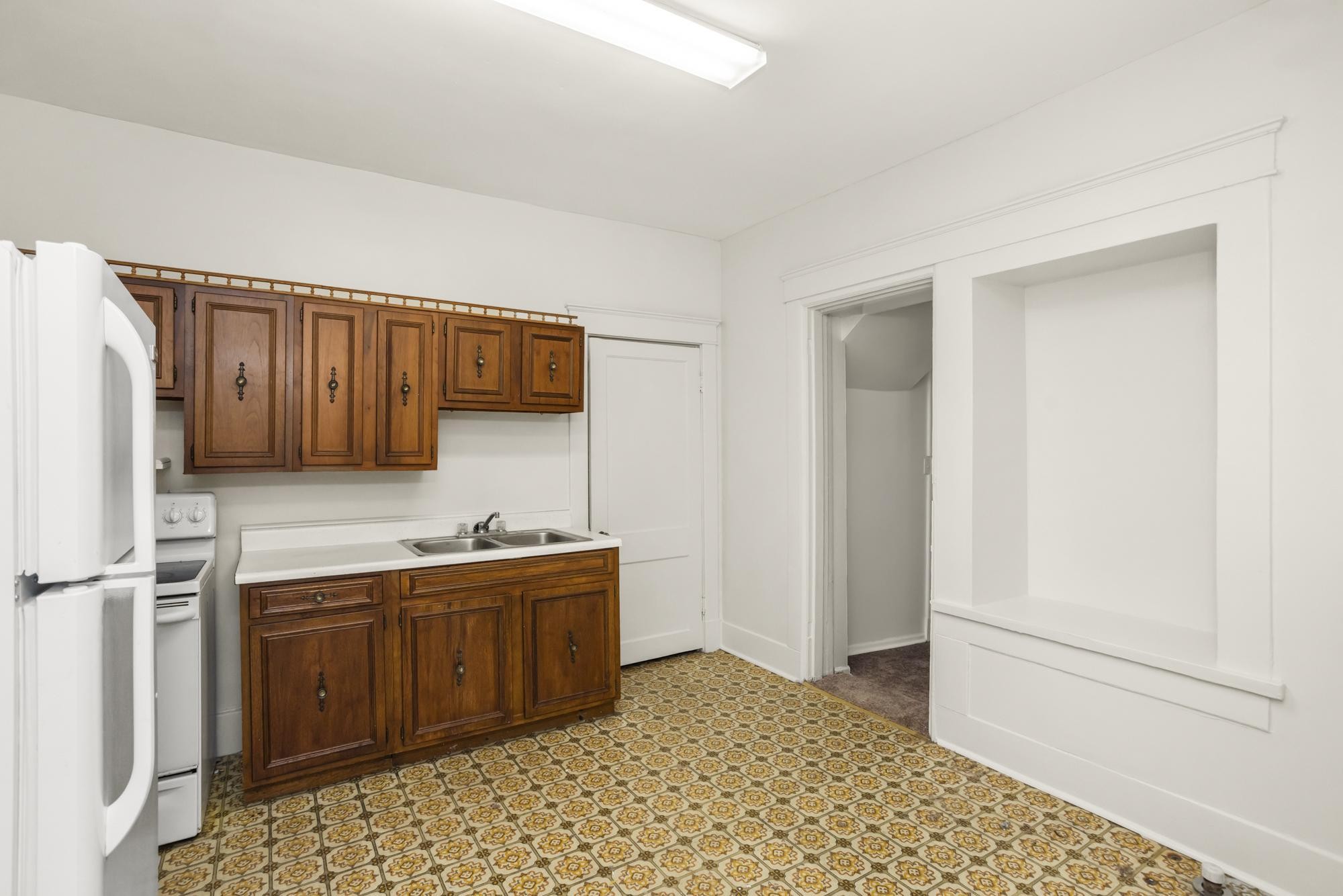 1604 18th Ave, S Property Photo 4