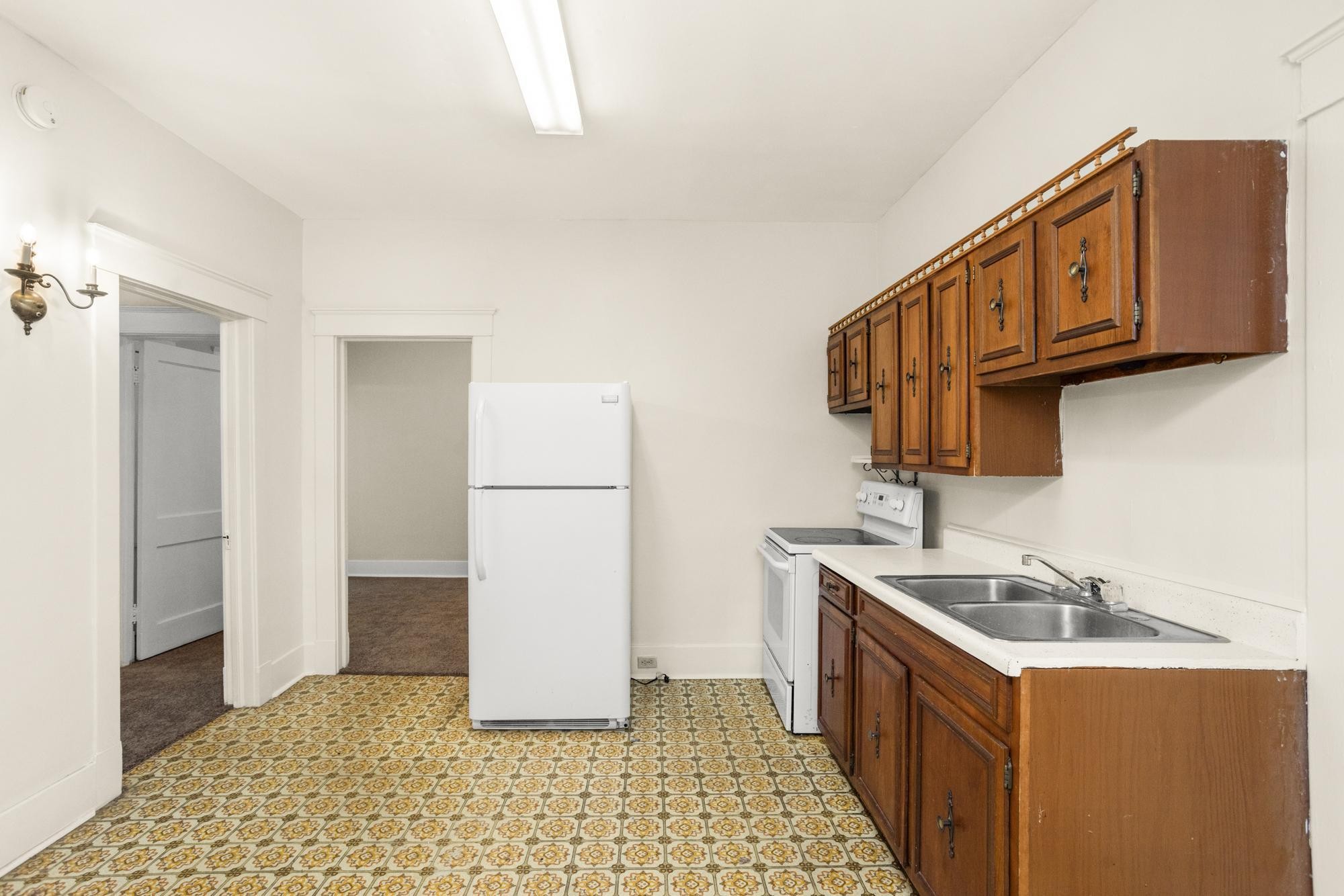 1604 18th Ave, S Property Photo 5