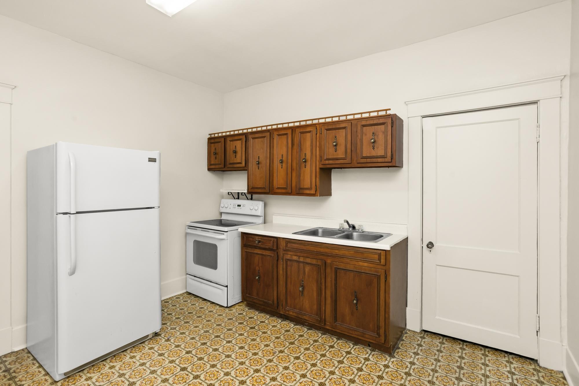 1604 18th Ave, S Property Photo 11