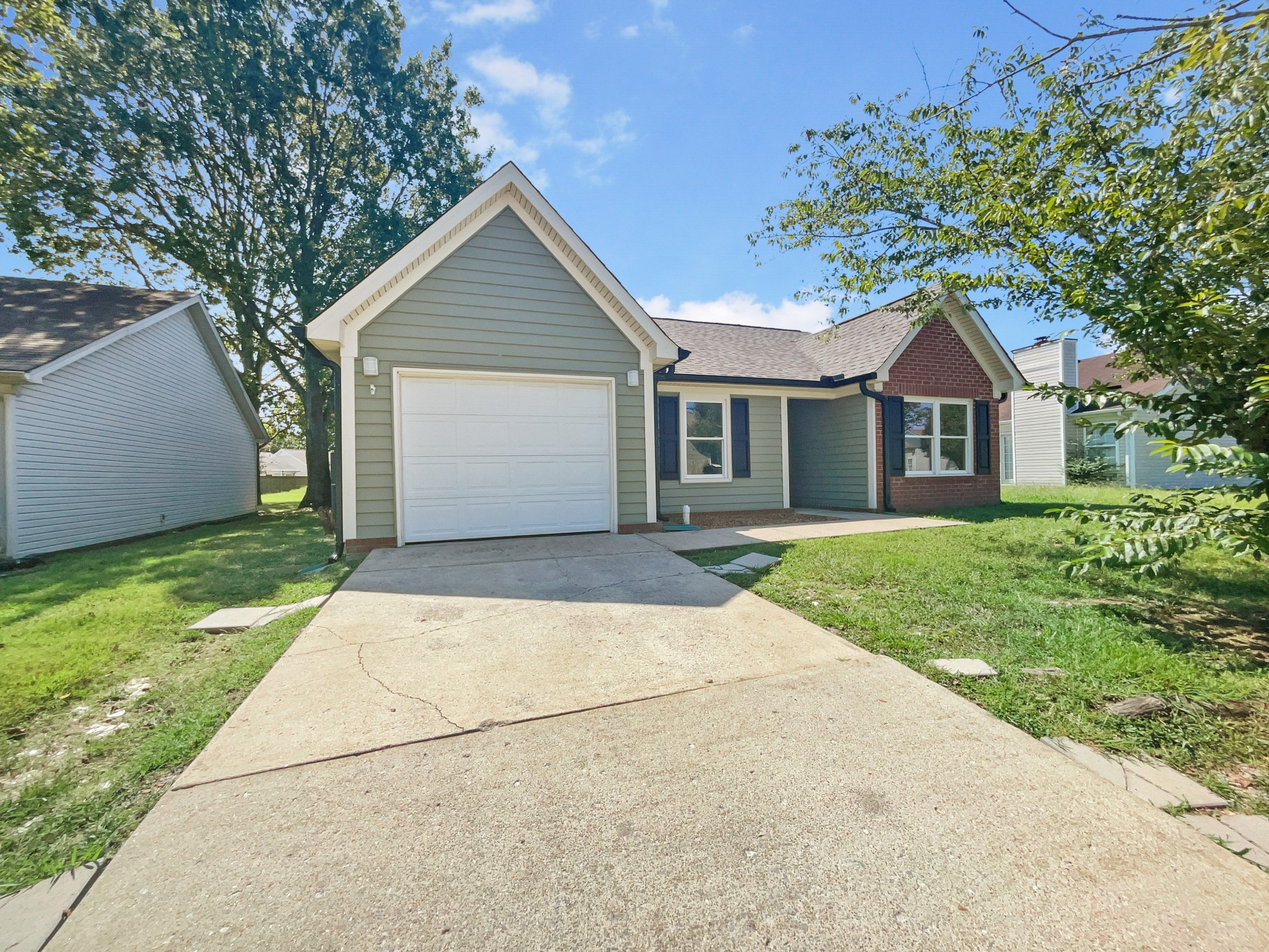 7513 W Winchester Dr Property Photo 2