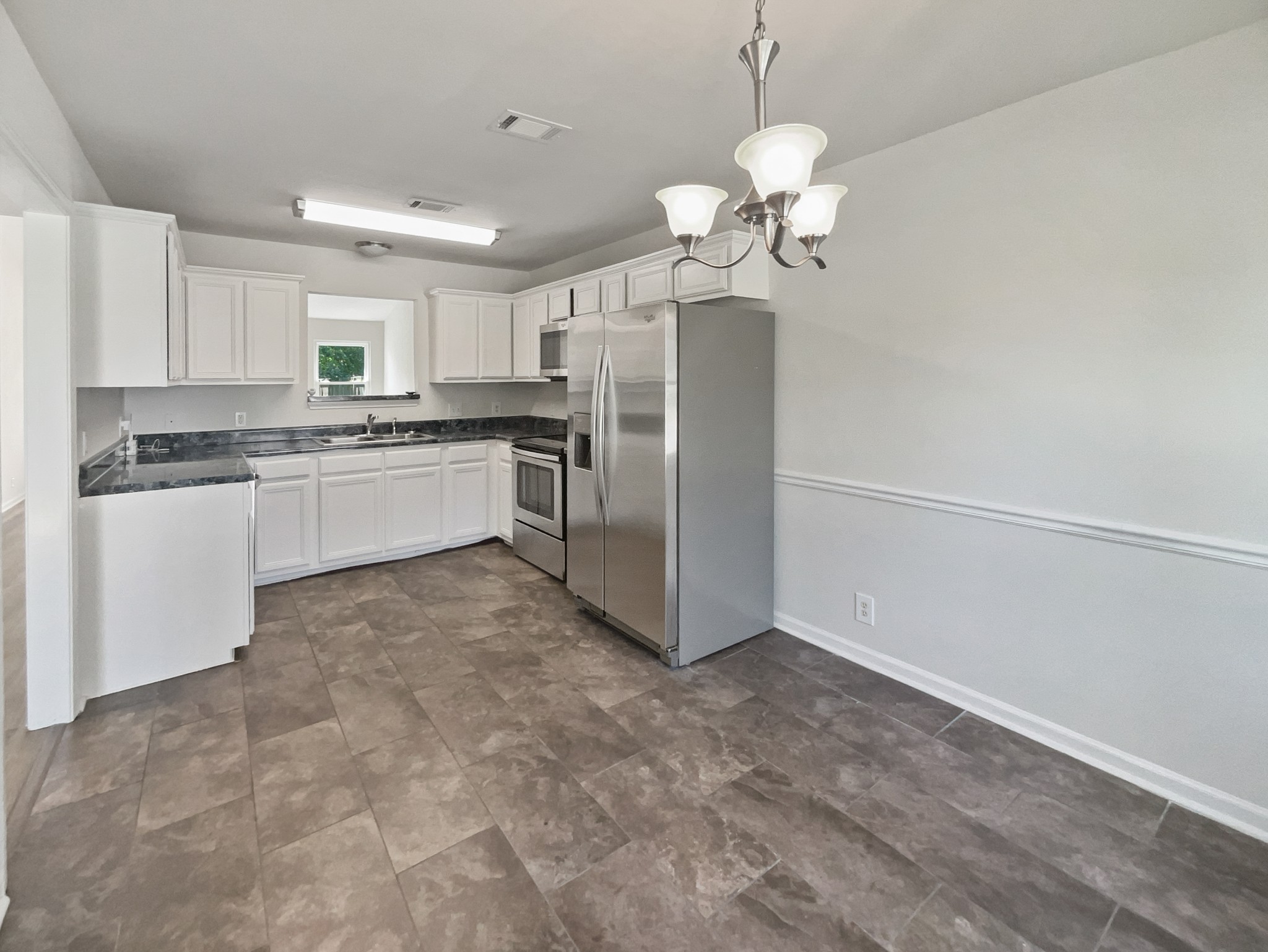 7513 W Winchester Dr Property Photo 7