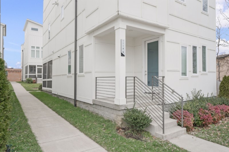 1114b 2nd Ave, S Property Photo 4