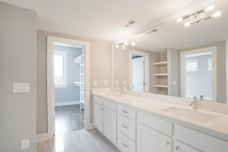 1114b 2nd Ave, S Property Photo 11