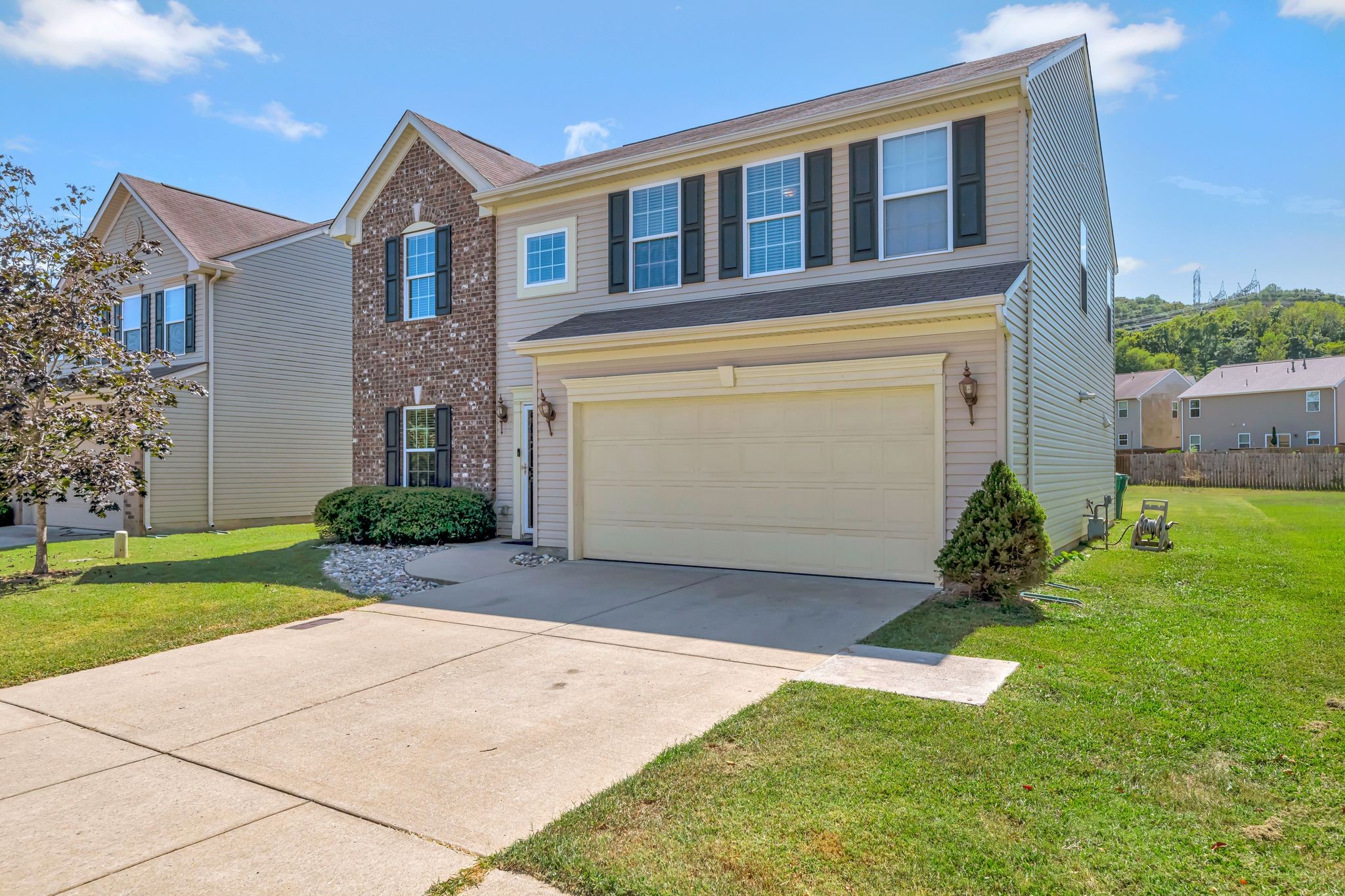 1245 Scarcroft Ln Property Photo 1